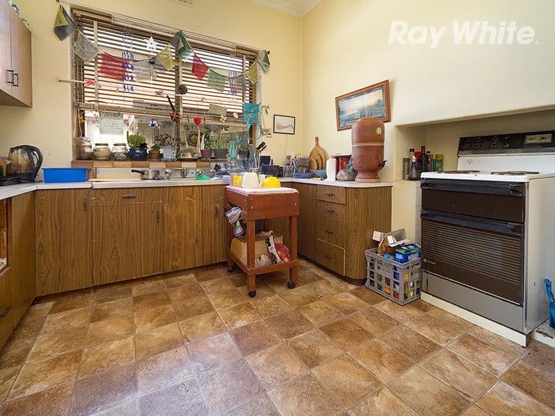 2 Reid Street, CHILTERN VIC 3683, Chiltern - Thumbnail 2