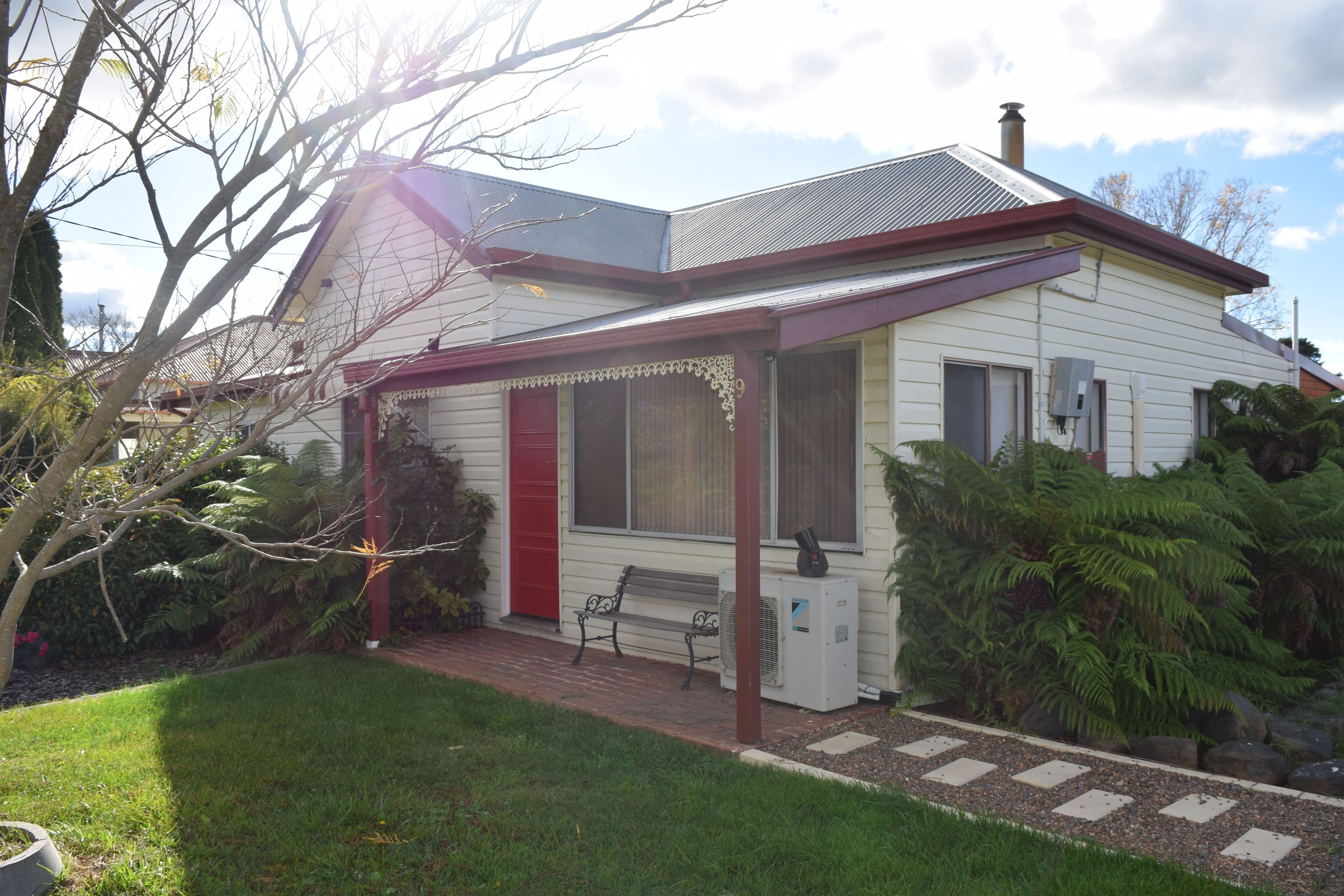 9 Nielsen Street, Guyra NSW 2365, Guyra - Image 1