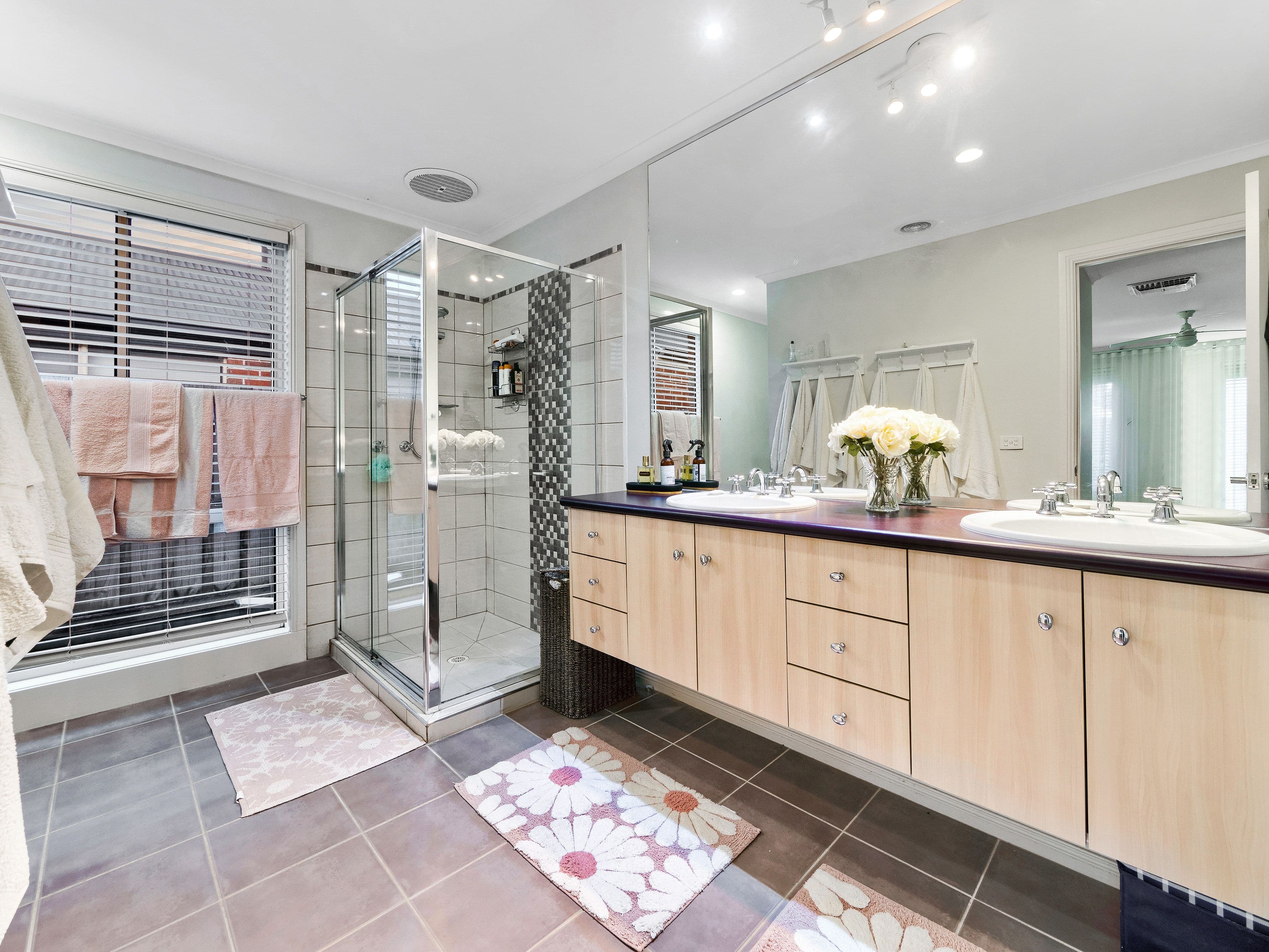 4 Bundoran Avenue, Cranbourne VIC 3977, Cranbourne - Thumbnail 3