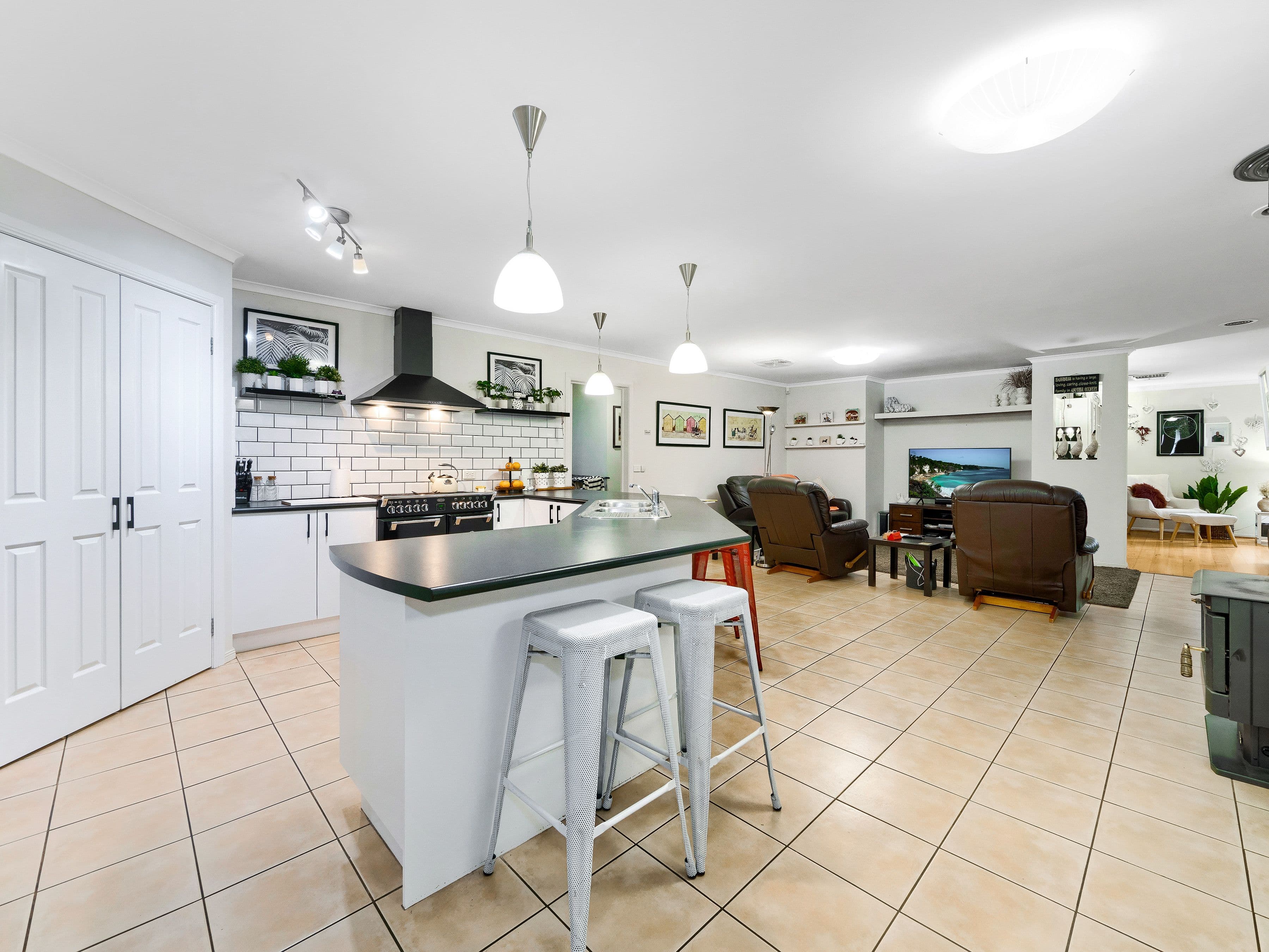 4 Bundoran Avenue, Cranbourne VIC 3977, Cranbourne - Thumbnail 5