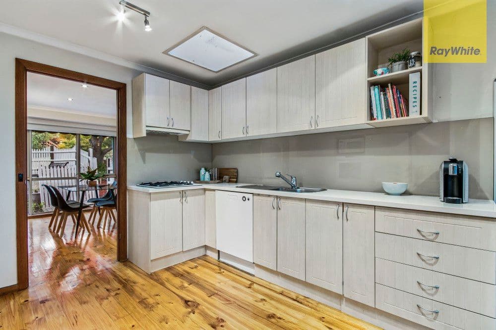 38 Barmah Drive East, Wantirna VIC 3152, Wantirna - Thumbnail 2