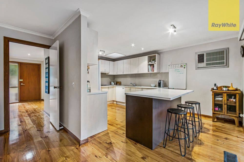 38 Barmah Drive East, Wantirna VIC 3152, Wantirna - Thumbnail 3