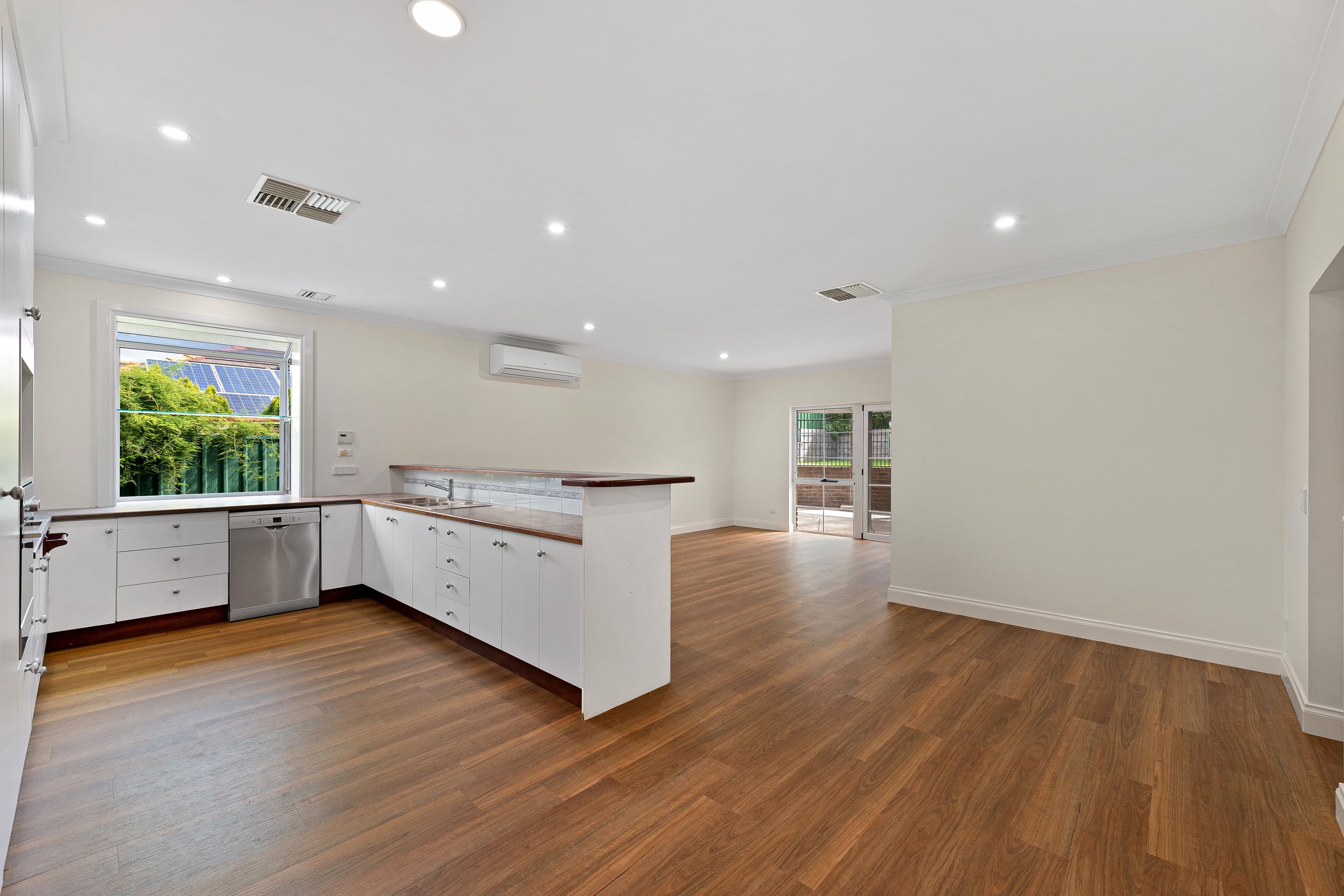 12 Cranbourne Drive, O'Halloran Hill SA 5158, O'Halloran Hill - Thumbnail 7