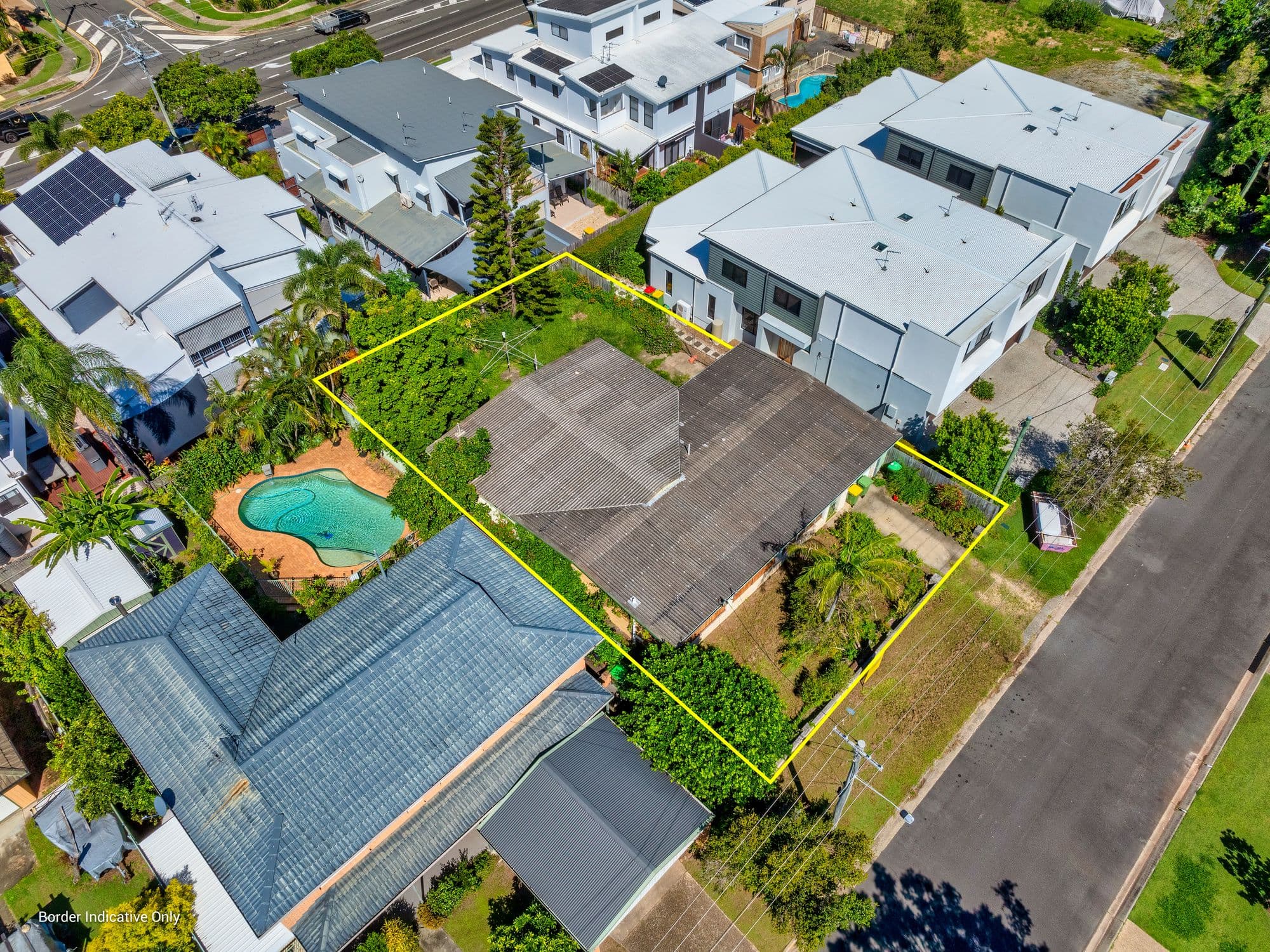 10 Lee Road, Runaway Bay QLD 4216, Runaway Bay - Thumbnail 3