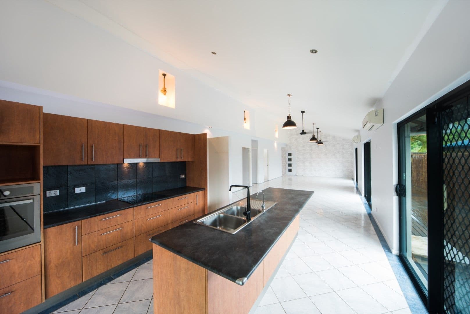 99 Abell Road, Cannonvale QLD 4802, Cannonvale - Thumbnail 8