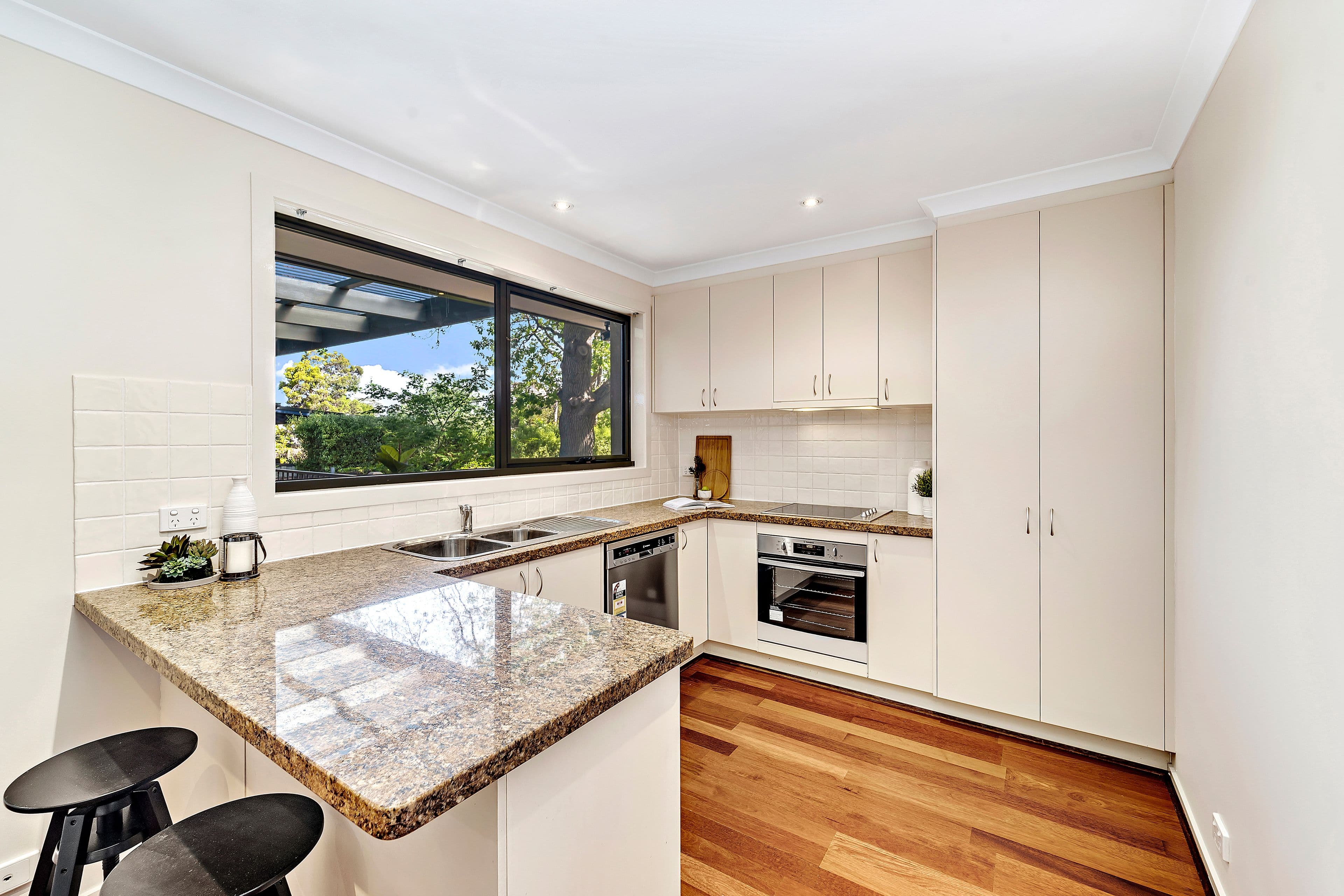 19 Bisdee Street, Hughes ACT 2605, Hughes - Thumbnail 2