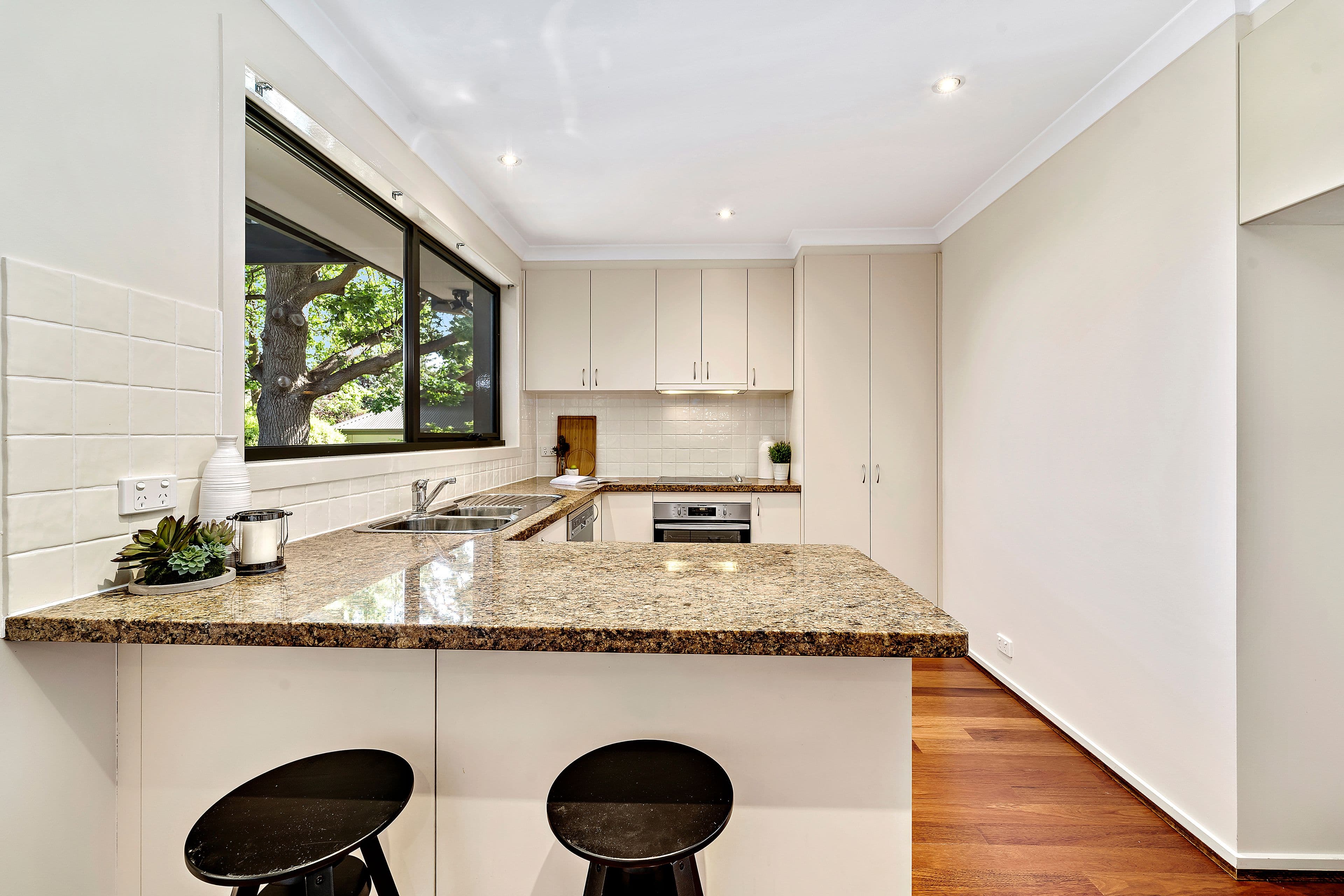19 Bisdee Street, Hughes ACT 2605, Hughes - Thumbnail 4