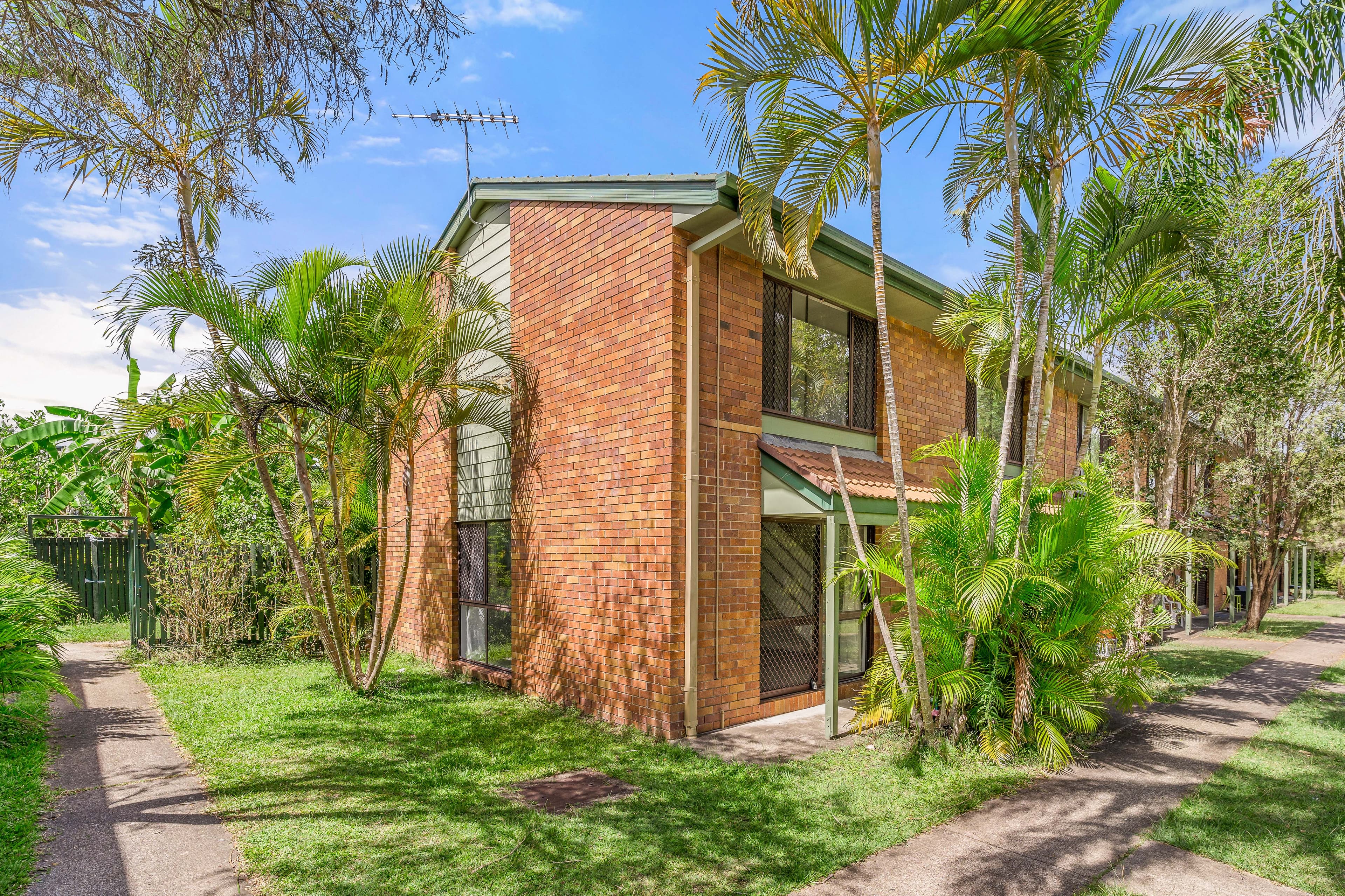 7 Wisp Street, Woodridge QLD 4114, Woodridge - Thumbnail 2