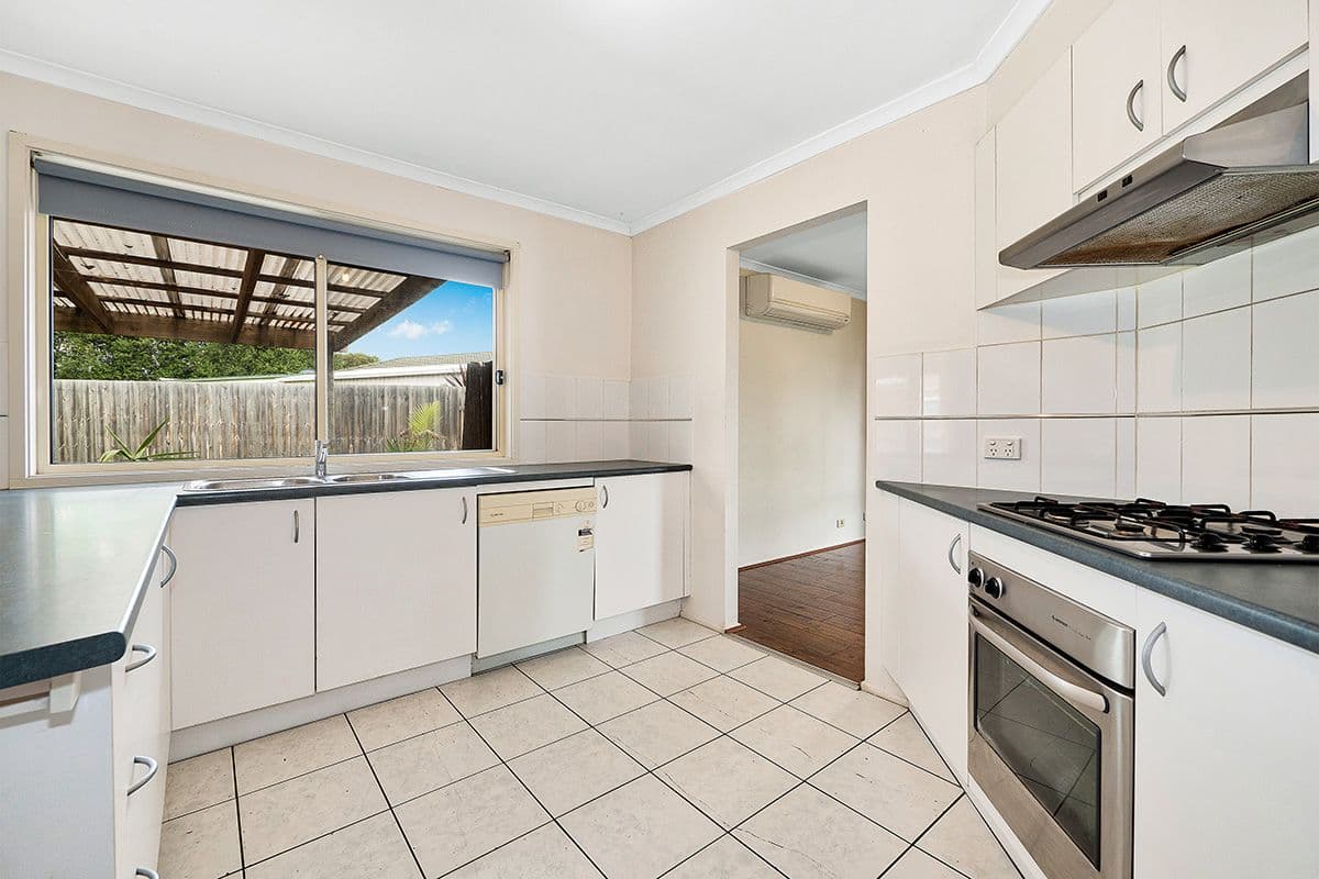8 Andre Court, Cranbourne West VIC 3977, Cranbourne West - Thumbnail 5