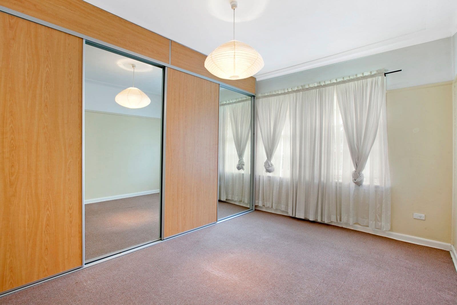 16 FOYLE Avenue, BIRRONG NSW 2143, Birrong - Thumbnail 4