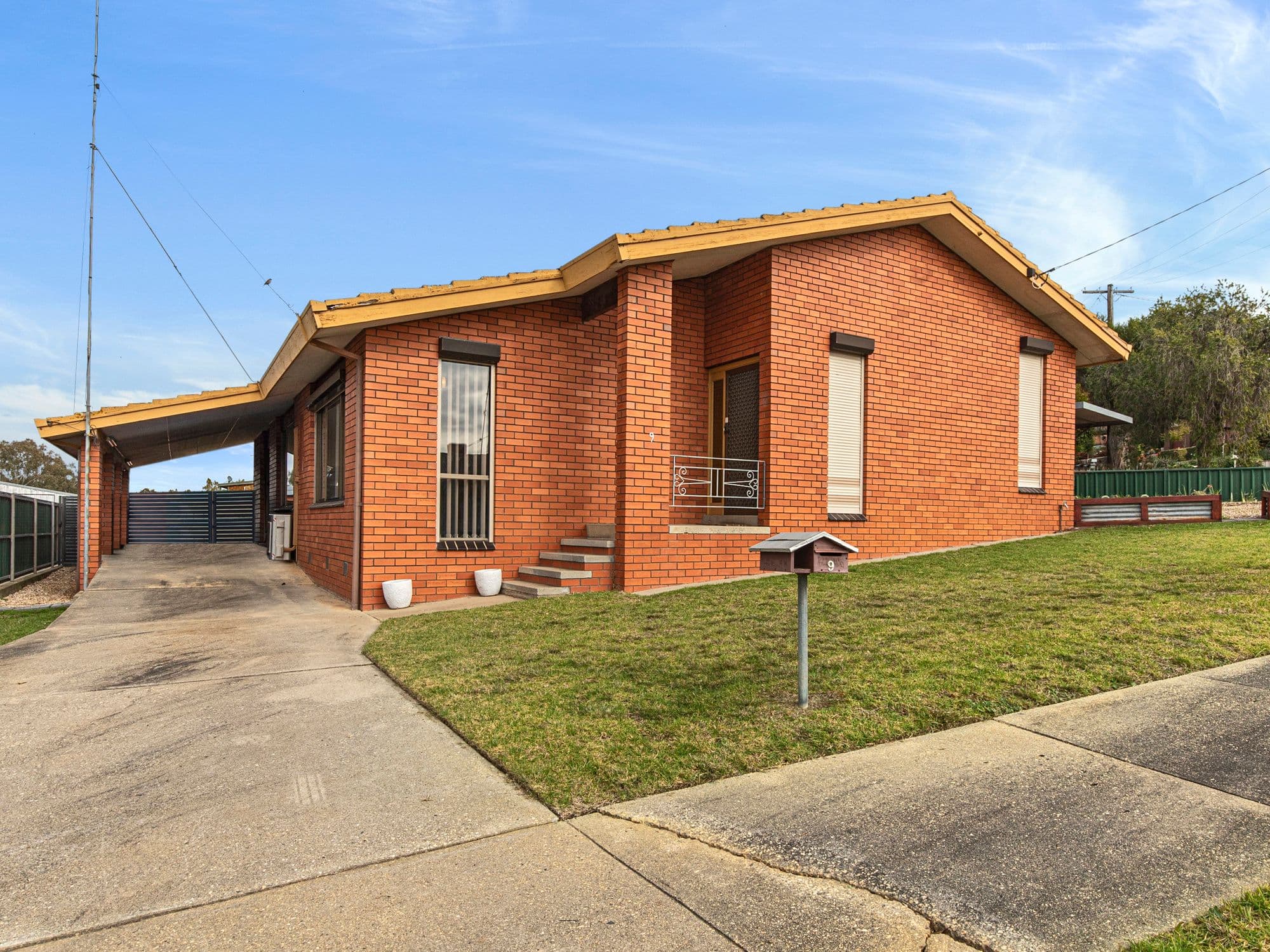 9 Priestley Crescent, Seymour VIC 3660, Seymour - Image 1