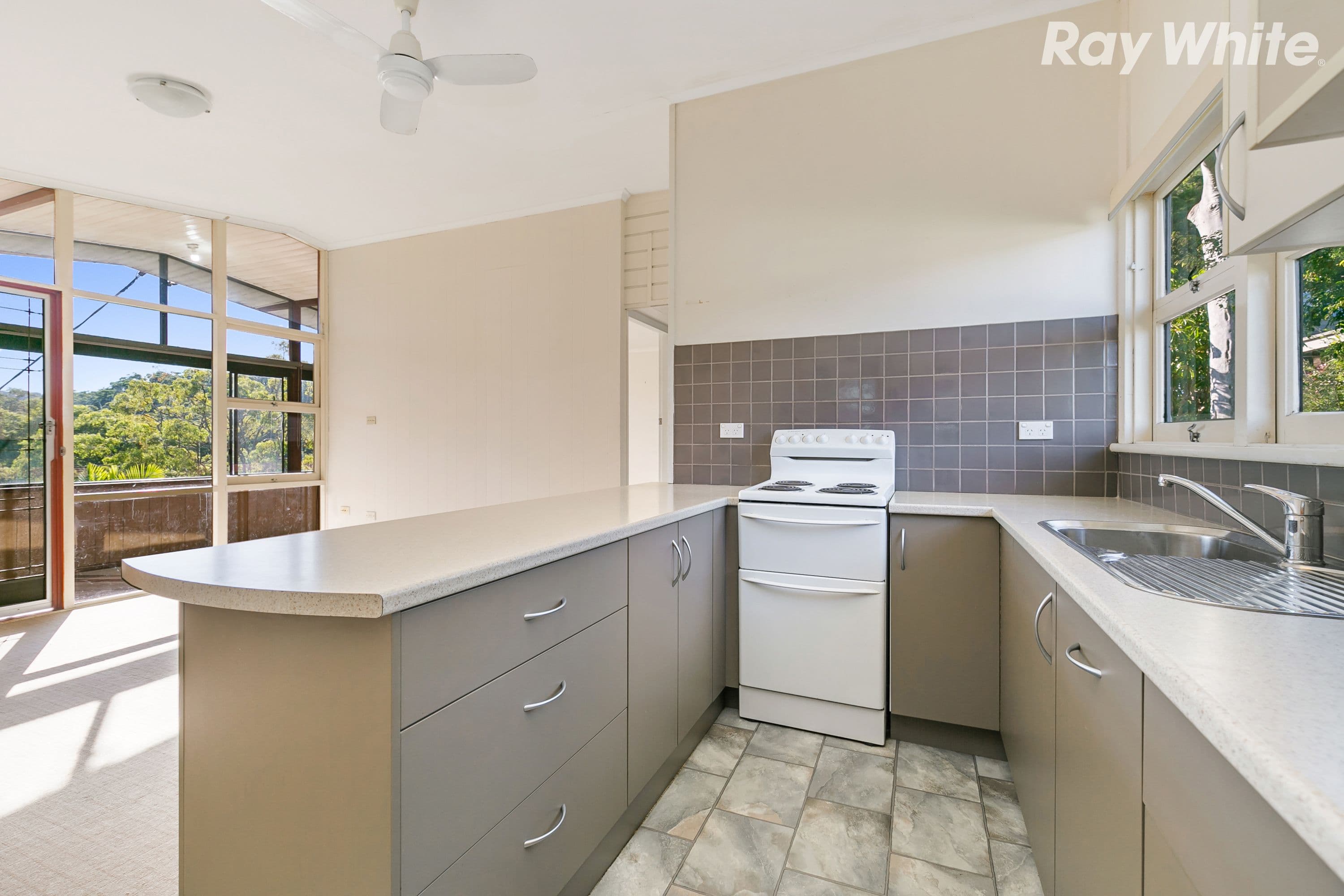 8 Moray Parade, Saratoga - Thumbnail 5