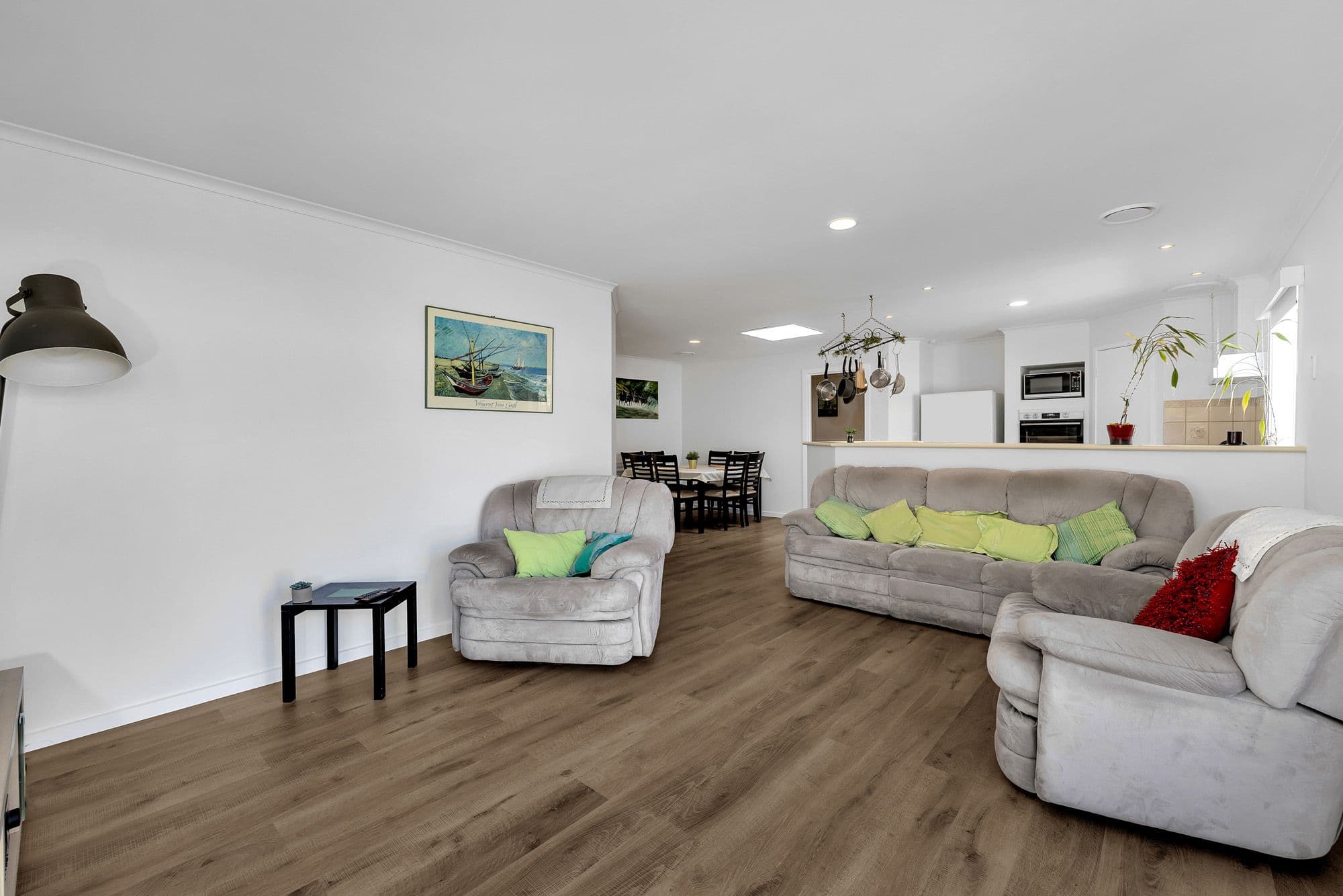 33 Racecourse Road, Werribee VIC 3030, Werribee - Thumbnail 3