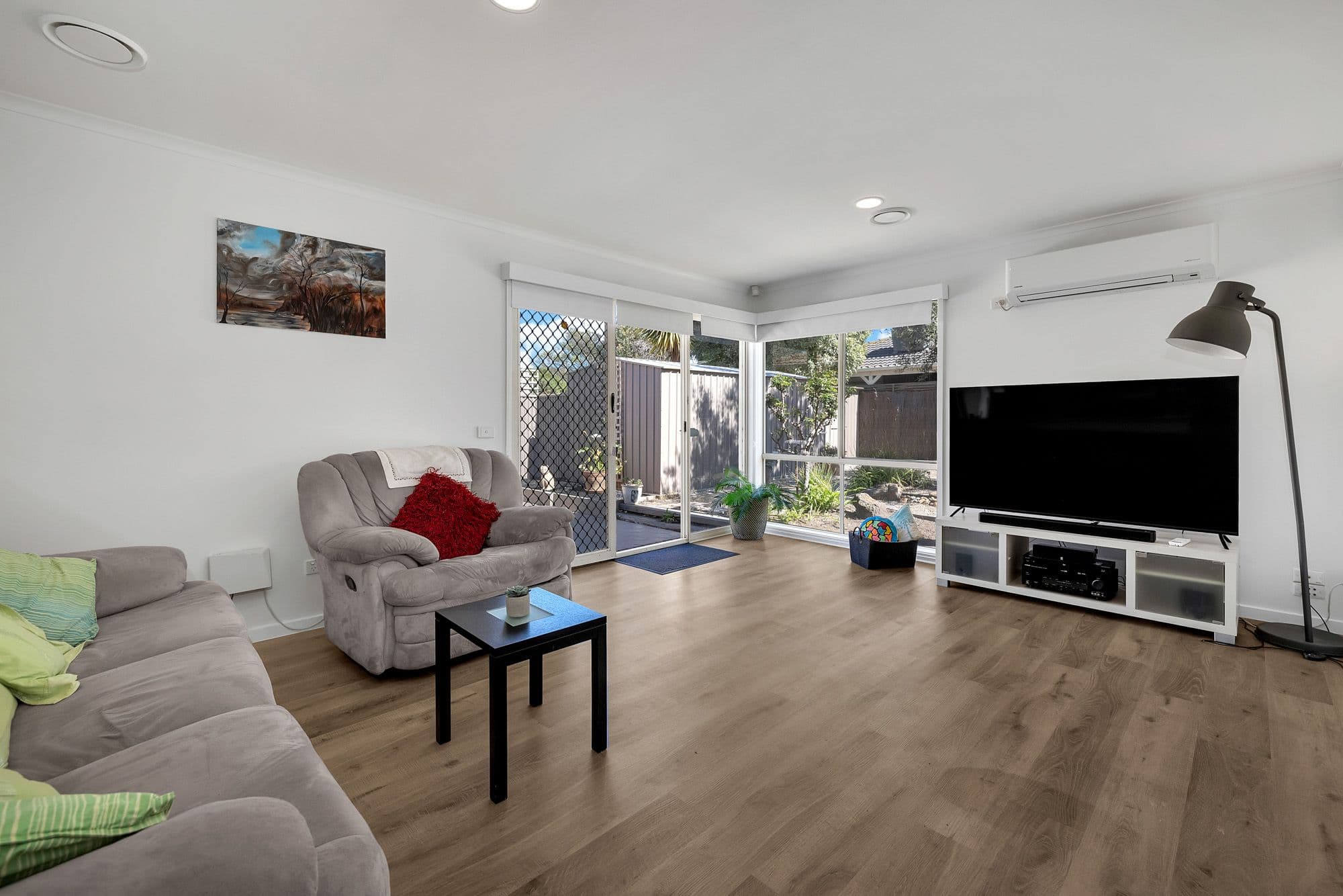 33 Racecourse Road, Werribee VIC 3030, Werribee - Thumbnail 4