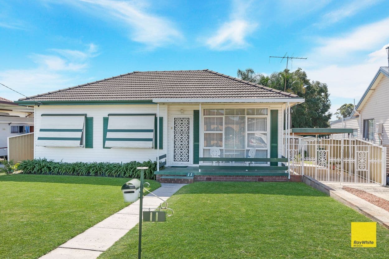 11 Gregory Avenue, Oxley Park - Image 1