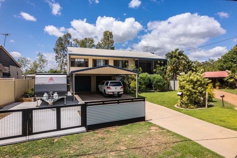 9 Julie Court, Emerald QLD 4720, Emerald - Thumbnail 2