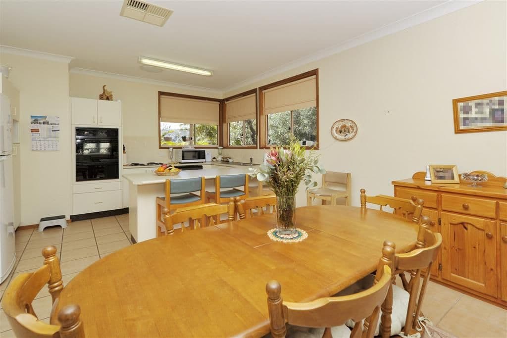 15 Manoora Close, SALAMANDER BAY NSW 2317, Salamander Bay - Thumbnail 2