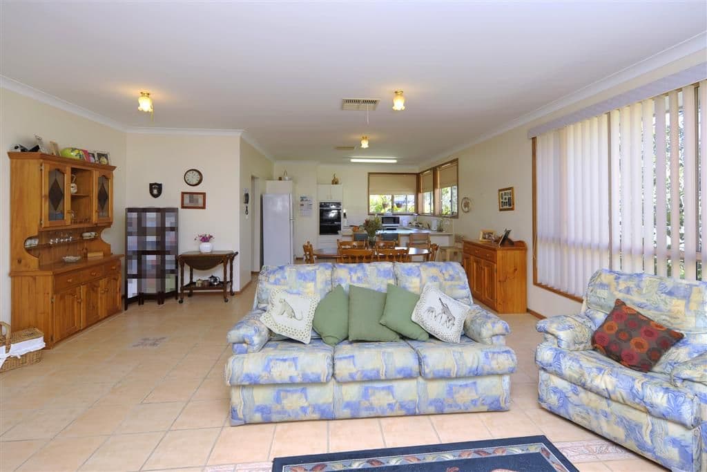 15 Manoora Close, SALAMANDER BAY NSW 2317, Salamander Bay - Thumbnail 8