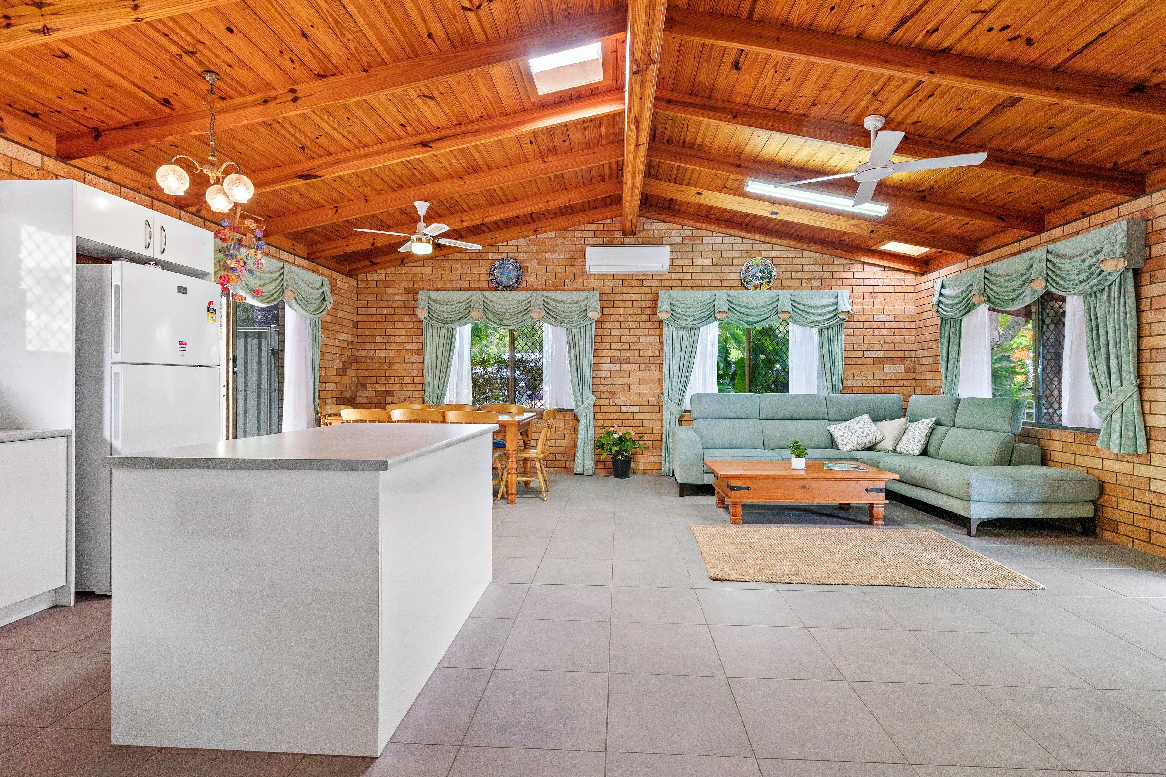2 Lerner Street, Pacific Paradise QLD 4564, Pacific Paradise - Thumbnail 3
