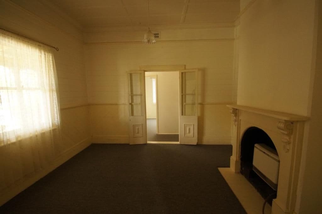 162 Markham Street, ARMIDALE NSW 2350, Armidale - Thumbnail 2