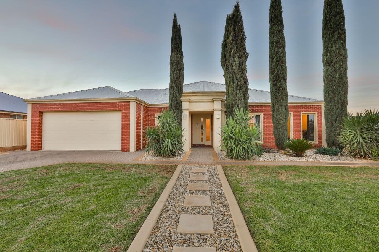 9 Summer Drive, Buronga - Image 1