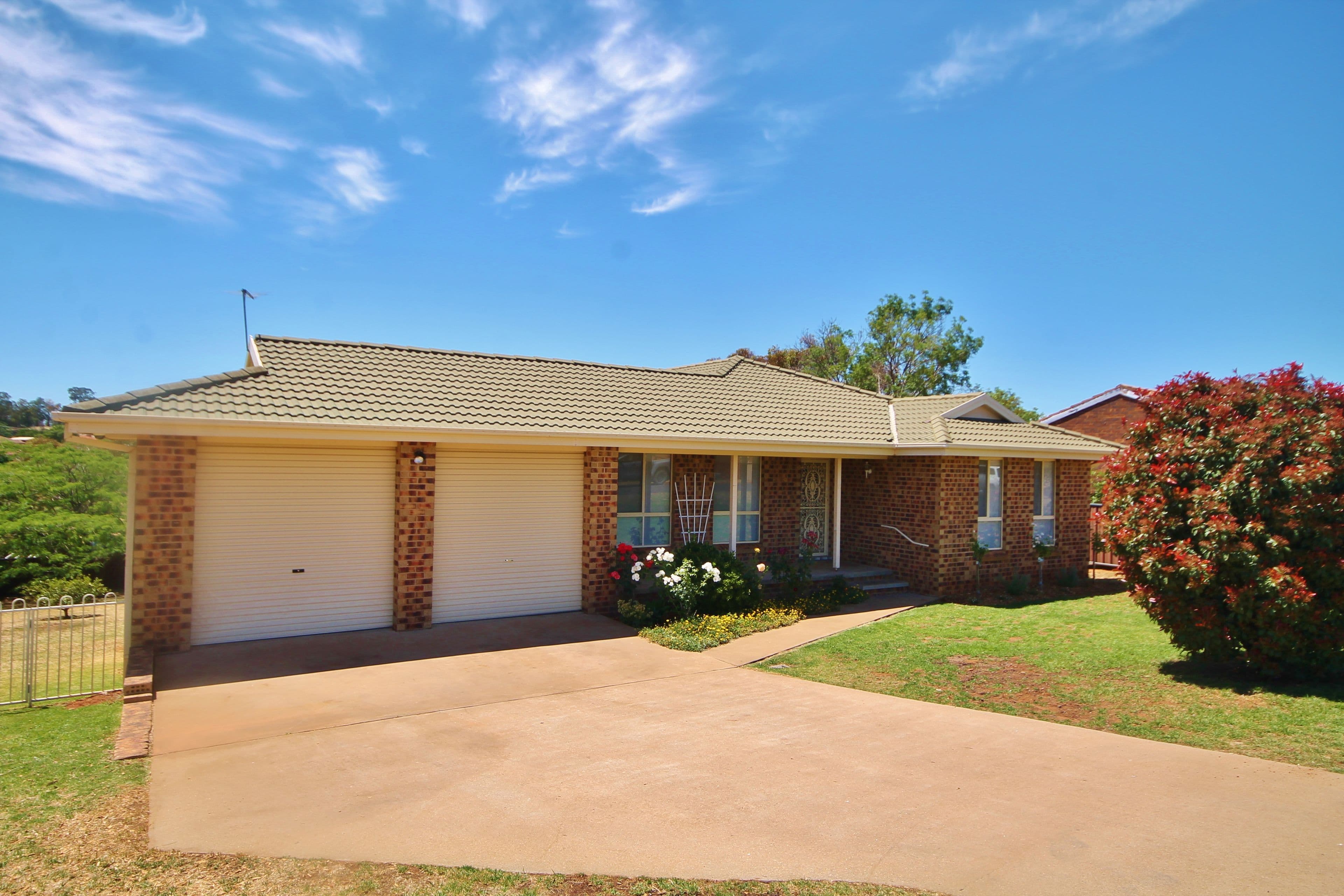 91 Fontenoy Street, Young - Image 1