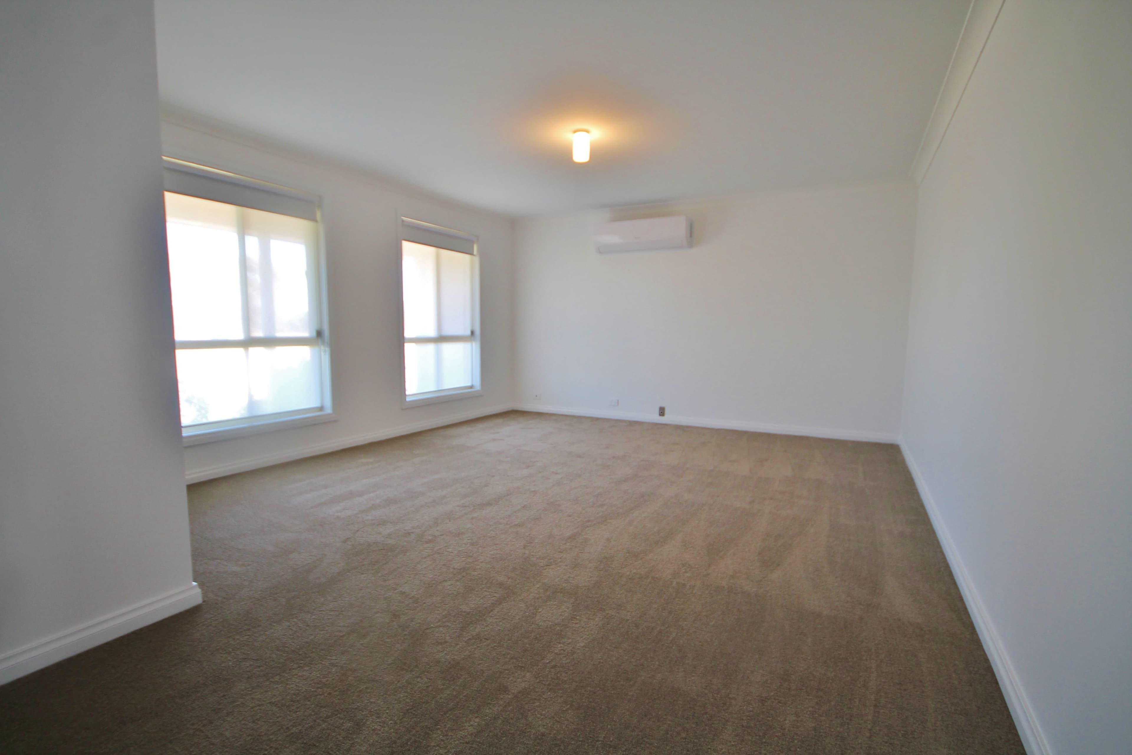 91 Fontenoy Street, Young - Thumbnail 5