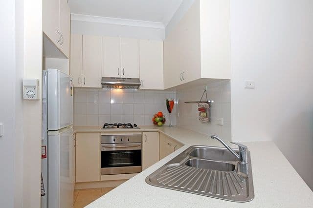 94 Whitelaw Street, RESERVOIR VIC 3073, Reservoir - Thumbnail 5