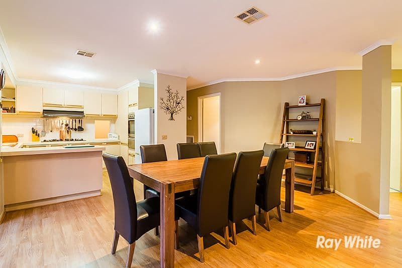 16 Horsfield Street, Cranbourne North VIC 3977, Cranbourne North - Thumbnail 5