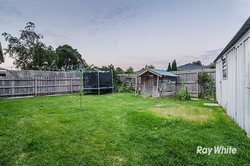 16 Horsfield Street, Cranbourne North VIC 3977, Cranbourne North - Thumbnail 7