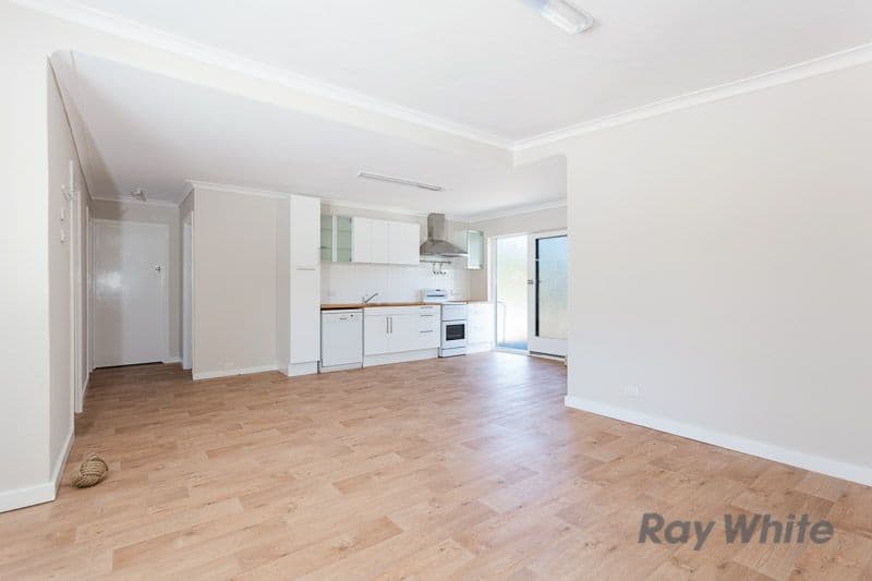6 Friar John Way, COOLBELLUP WA 6163, Coolbellup - Thumbnail 2