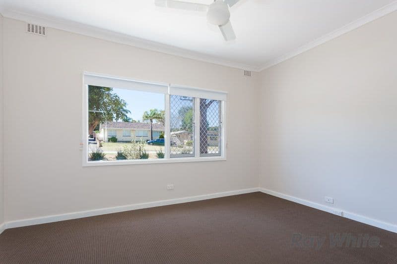 6 Friar John Way, COOLBELLUP WA 6163, Coolbellup - Thumbnail 5
