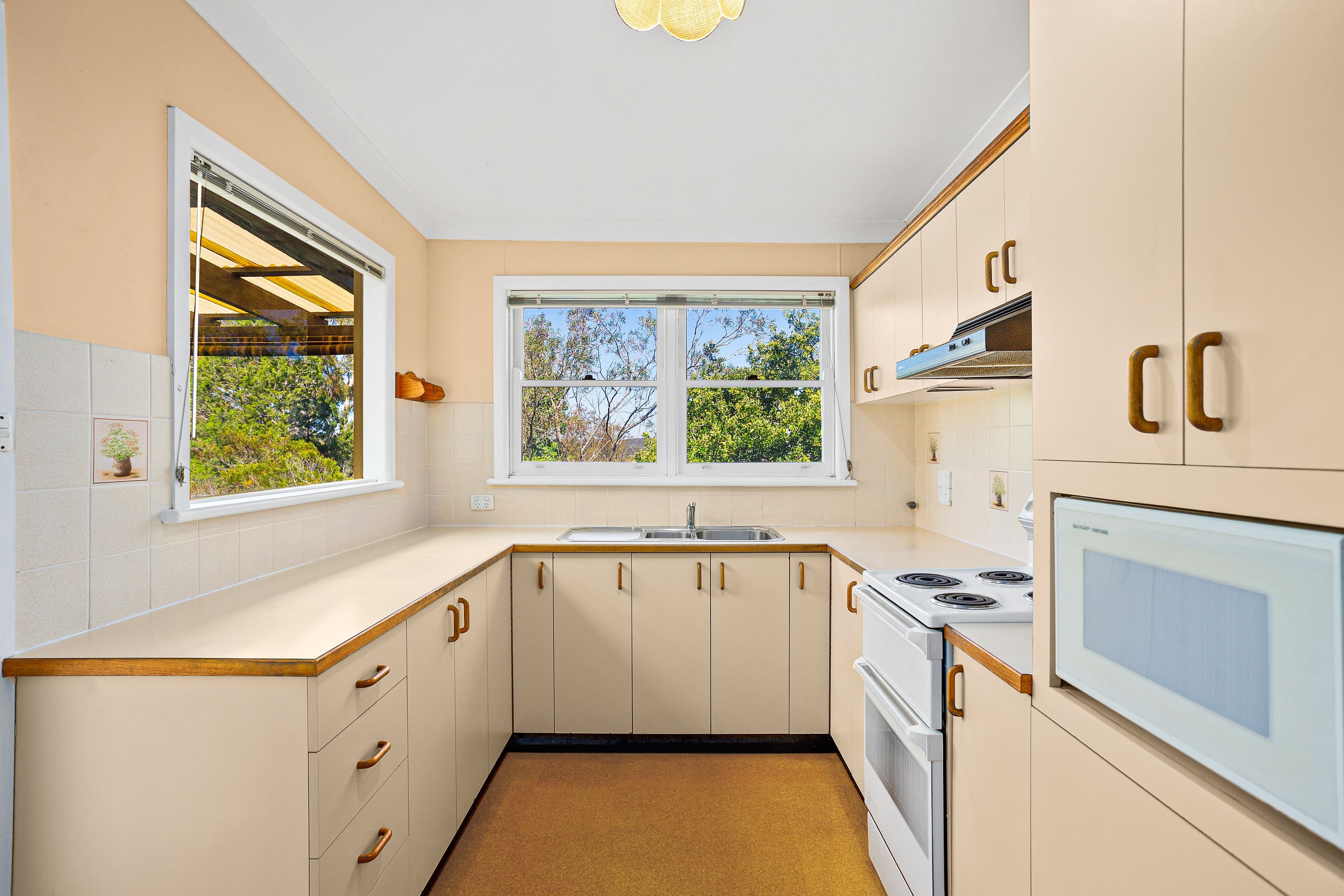 65 Oliver Street, Heathcote NSW 2233, Heathcote - Thumbnail 5