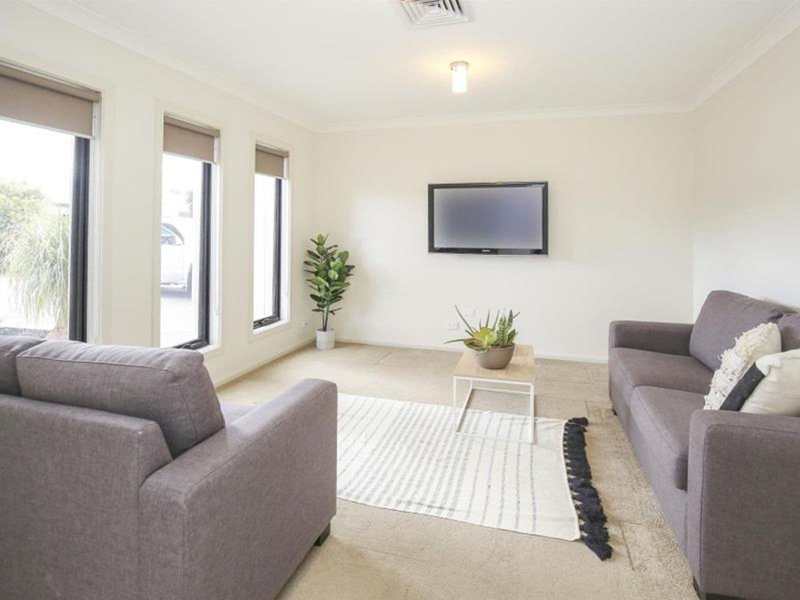 1/7 John Monash Boulevard, Mildura - Thumbnail 2