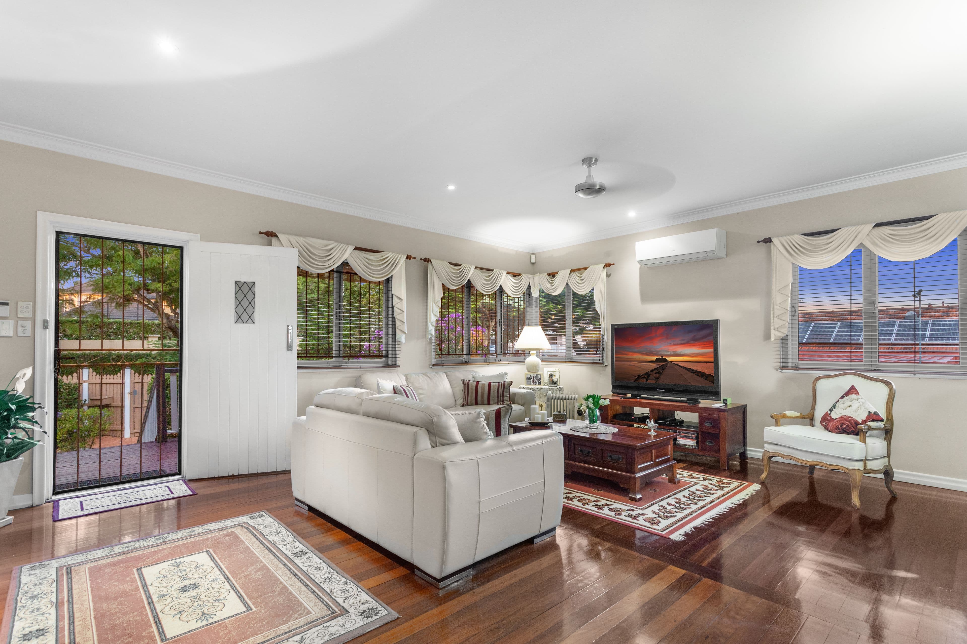 9 Berkeley Street, Holland Park QLD 4121, Holland Park - Thumbnail 2