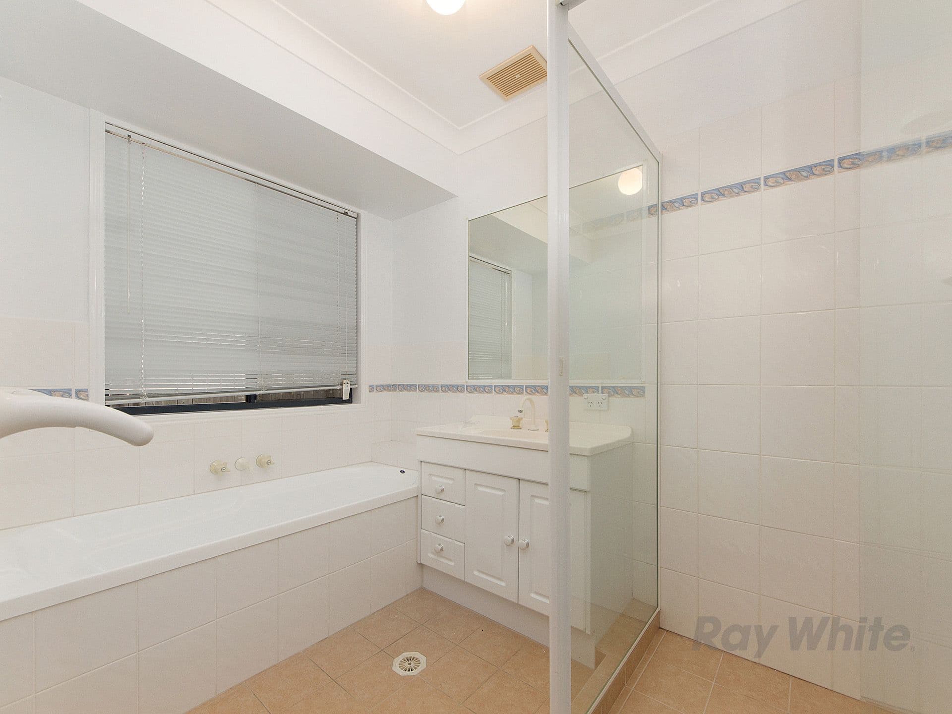 14 Caffrum Court, Ormeau QLD 4208, Ormeau - Thumbnail 7