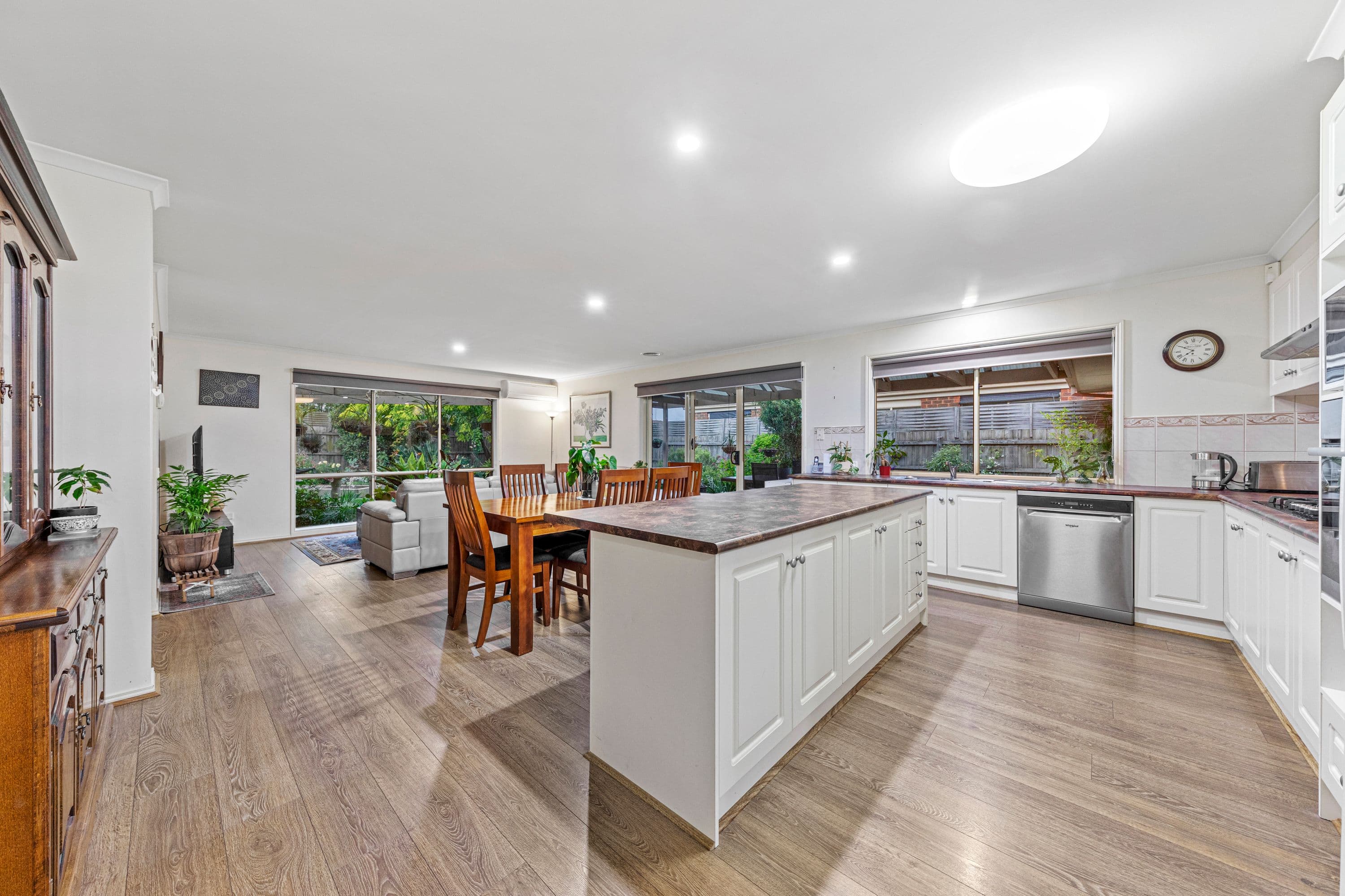 6 Wisteria Court, Pakenham VIC 3810, Pakenham - Thumbnail 3