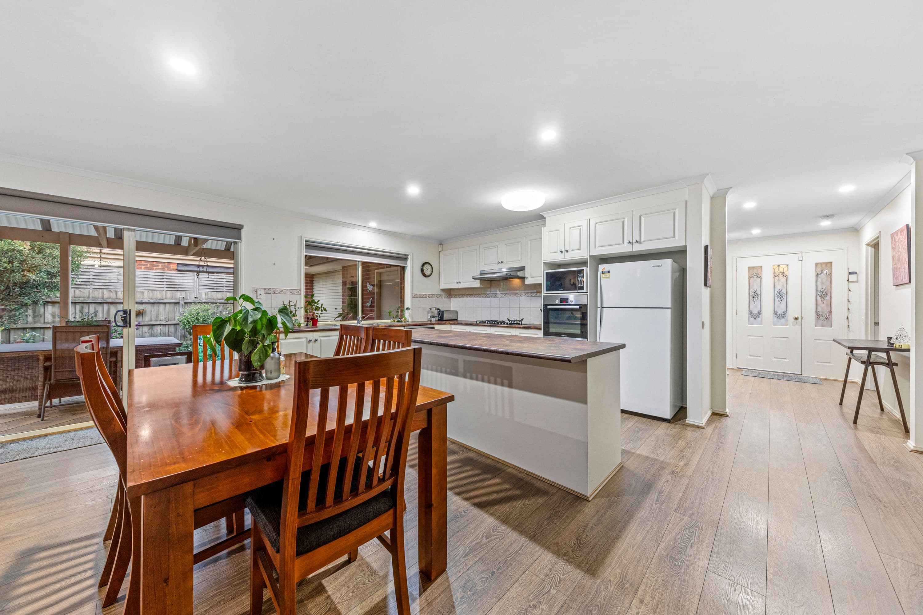 6 Wisteria Court, Pakenham VIC 3810, Pakenham - Thumbnail 5