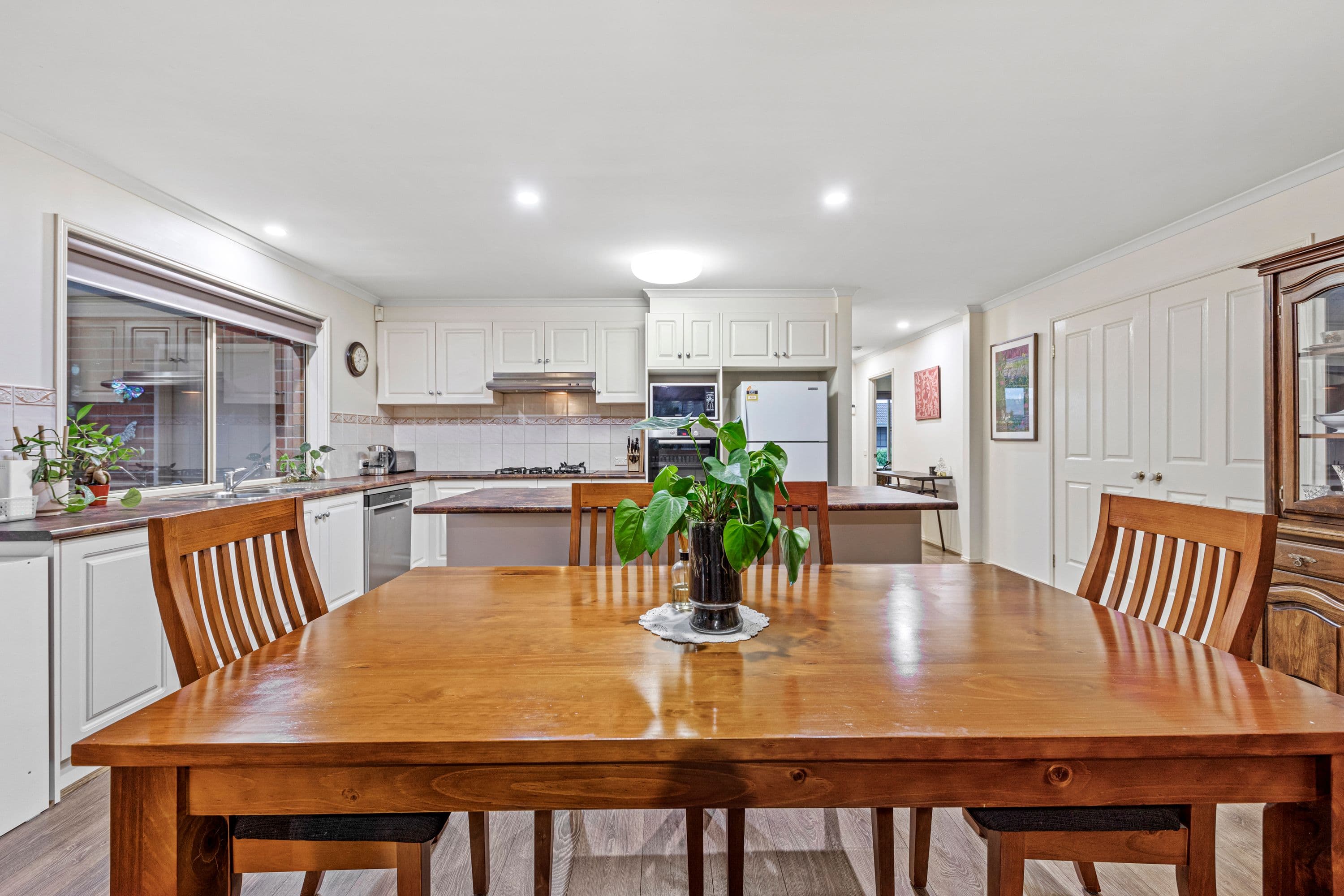 6 Wisteria Court, Pakenham VIC 3810, Pakenham - Thumbnail 6
