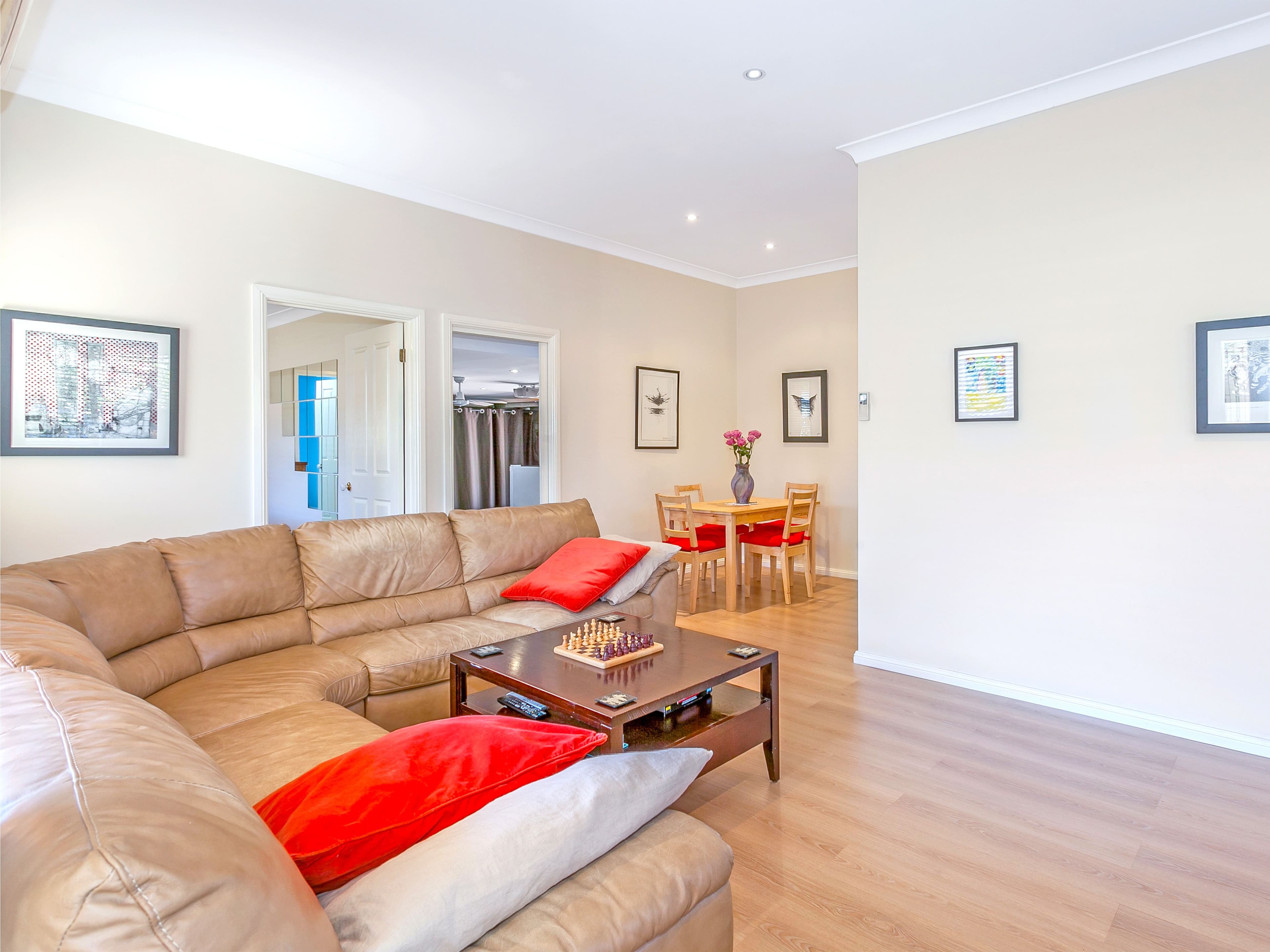 35 Stuart Street, Helensburgh - Thumbnail 3