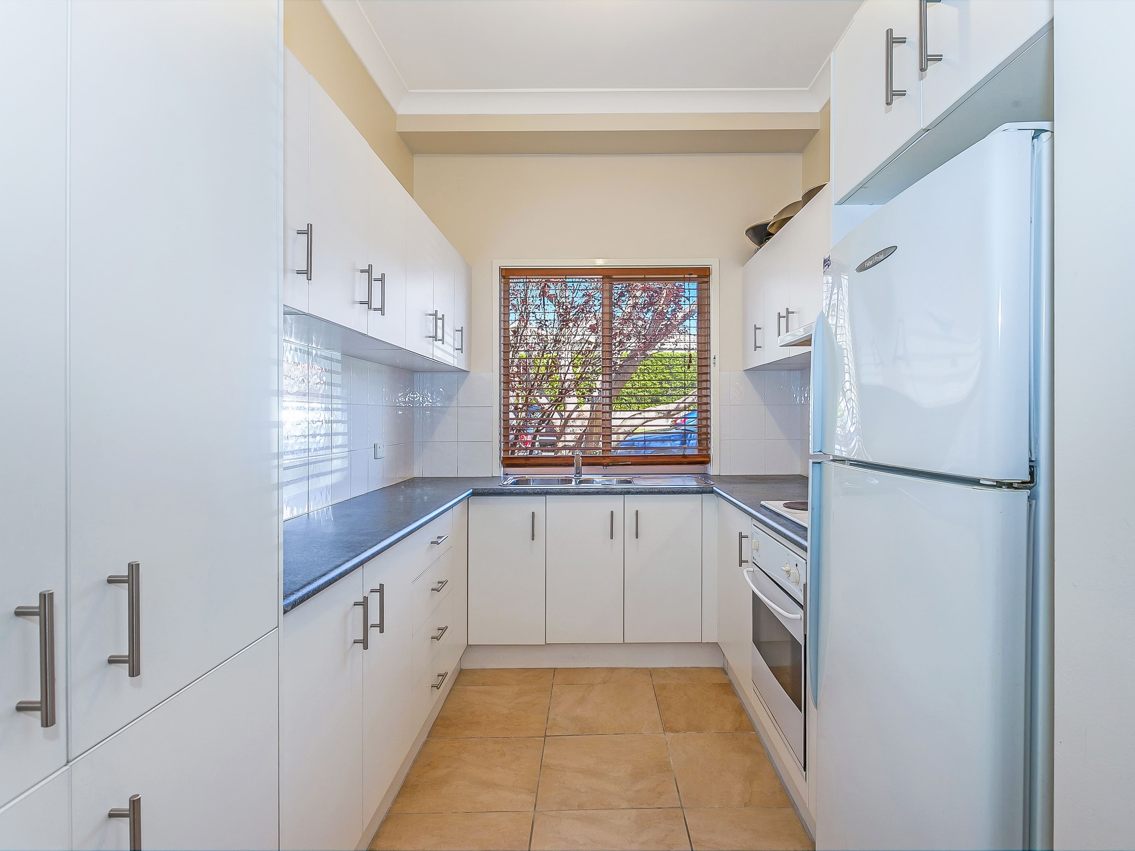 35 Stuart Street, Helensburgh - Thumbnail 4