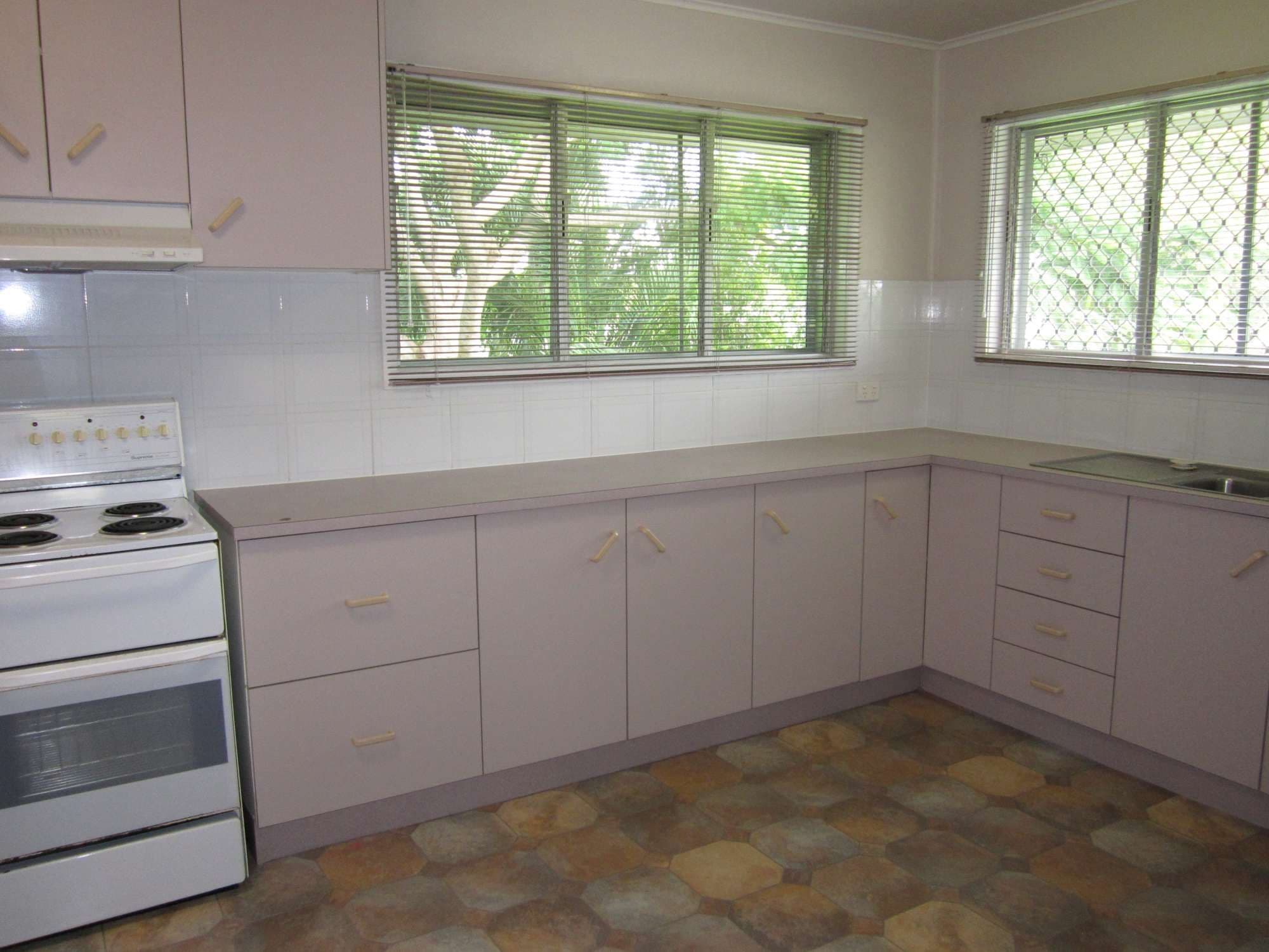 11 Faust Court, AITKENVALE QLD 4814, Aitkenvale - Thumbnail 3