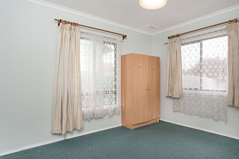 19 Jindabyne Avenue, CHADSTONE VIC 3148, Chadstone - Thumbnail 3
