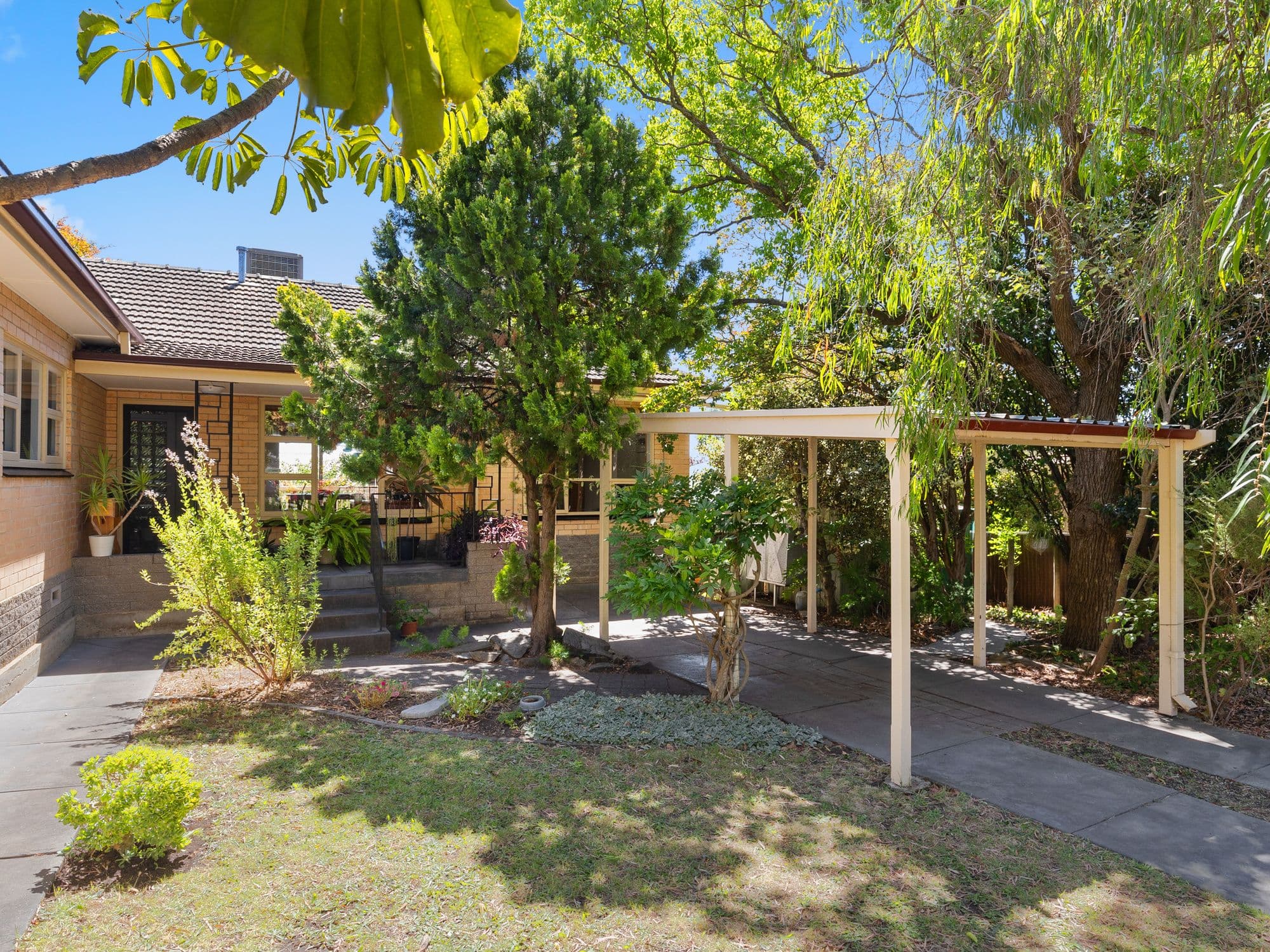 4 Trumper Street, East Ipswich QLD 4305, East Ipswich - Image 1