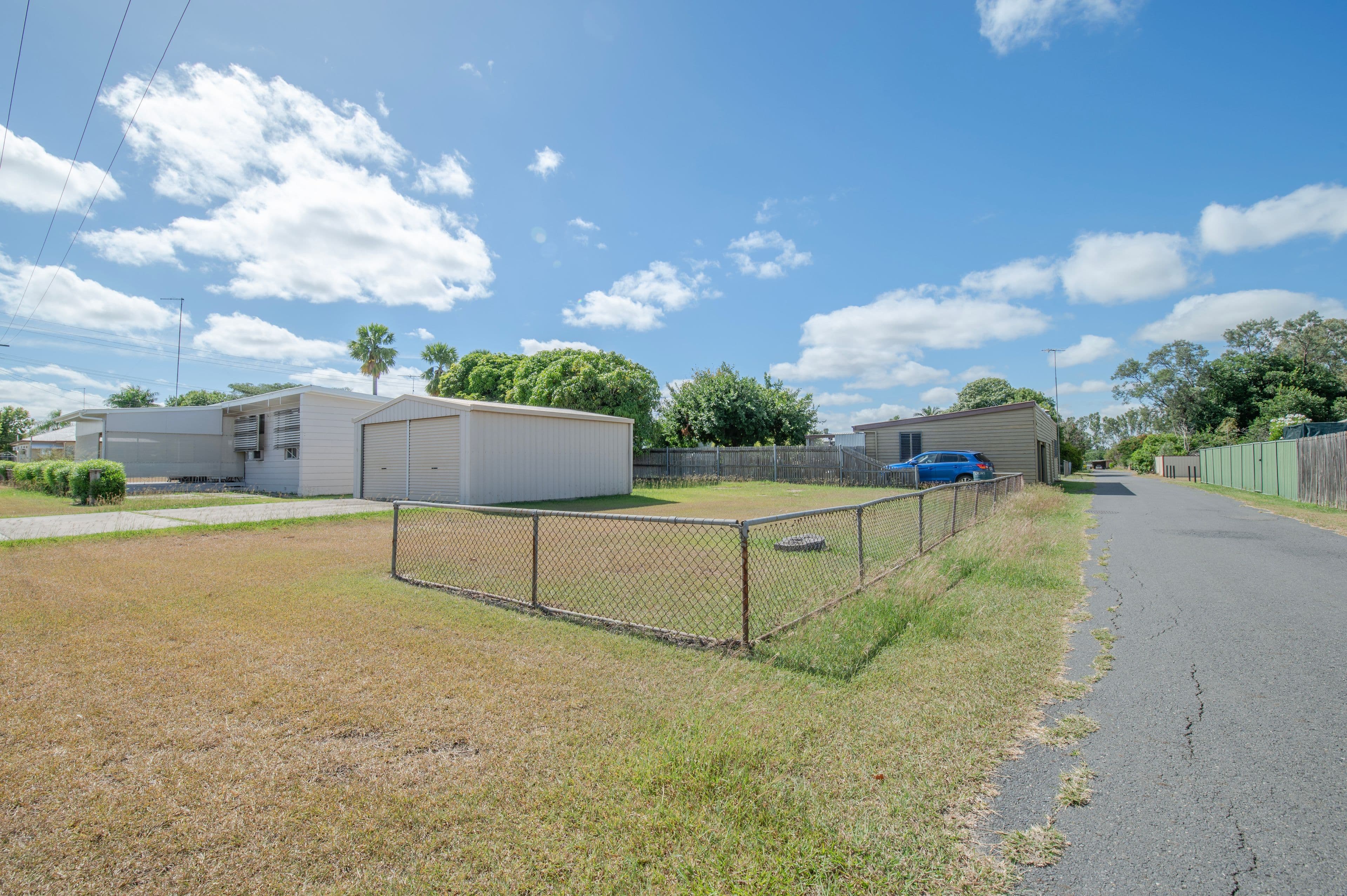 19 Kariboe Street, Biloela QLD 4715, Biloela - Thumbnail 3