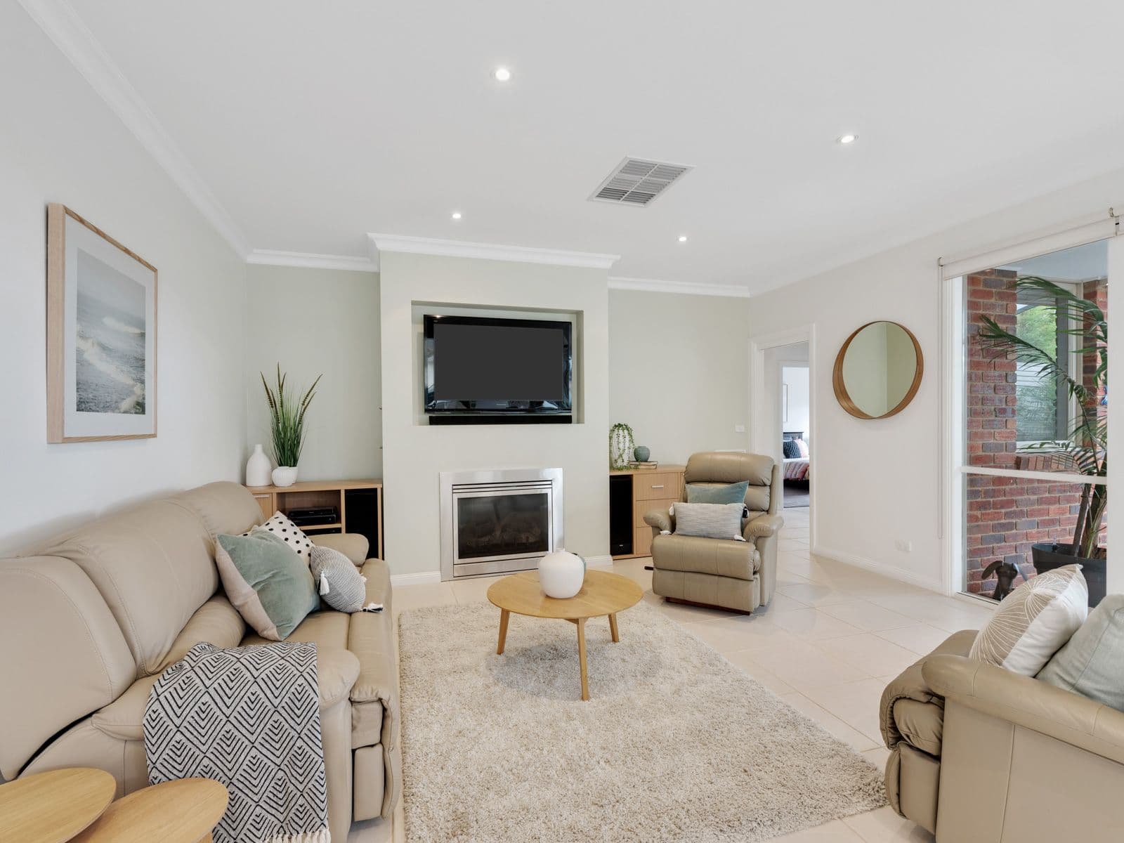 18 Lakeland Drive, Doreen VIC 3754, Doreen - Thumbnail 8