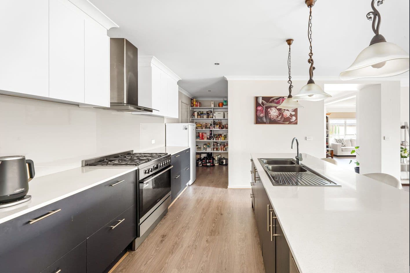 28 Jindalee Way, Werribee VIC 3030, Werribee - Thumbnail 2