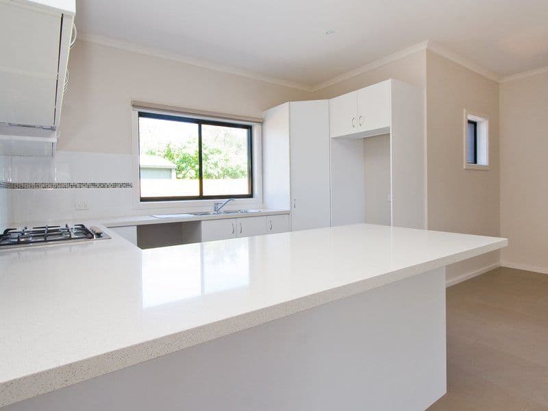 28 Broadway, ROSEBUD VIC 3939, Rosebud - Thumbnail 3