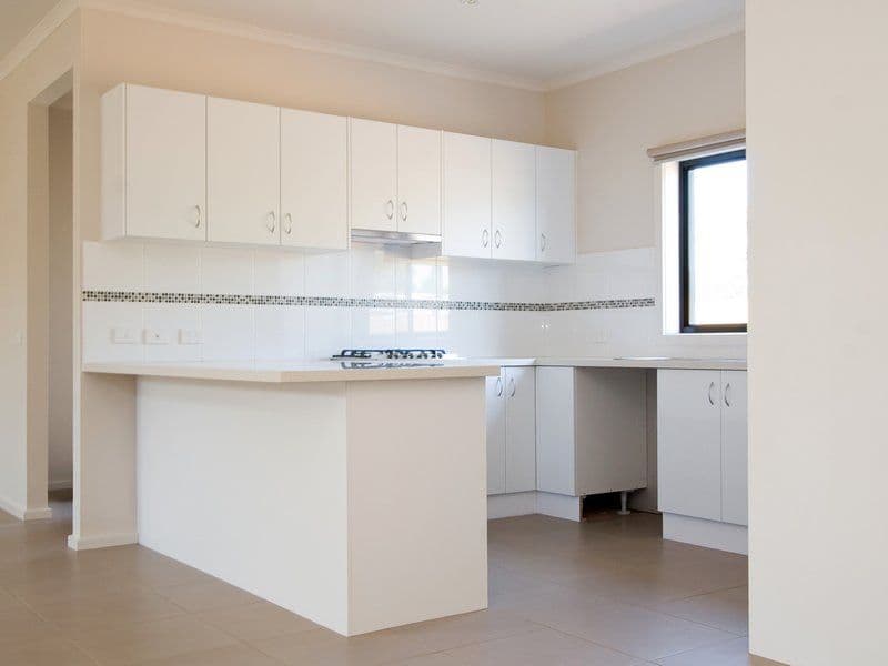 28 Broadway, ROSEBUD VIC 3939, Rosebud - Thumbnail 4