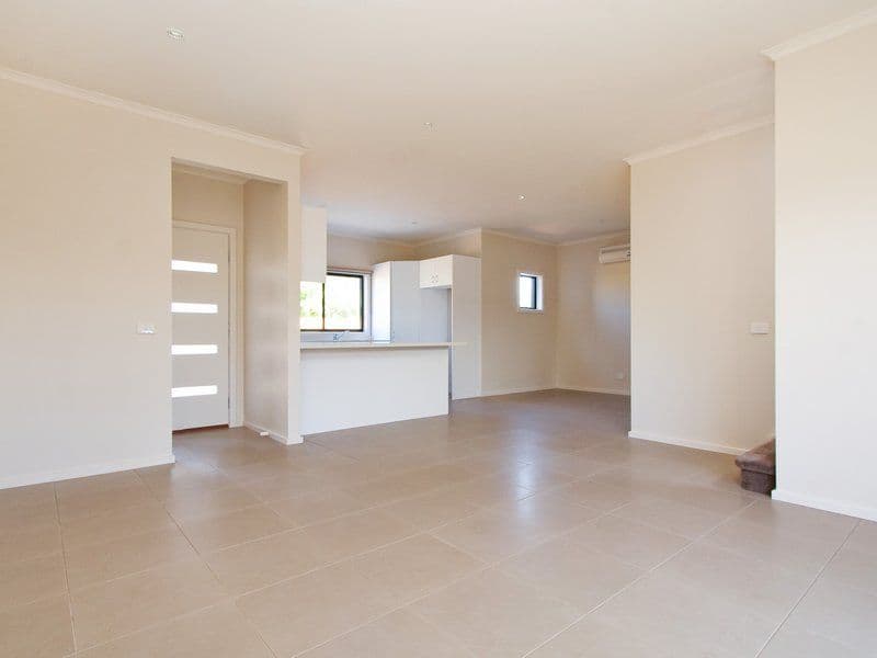 28 Broadway, ROSEBUD VIC 3939, Rosebud - Thumbnail 5